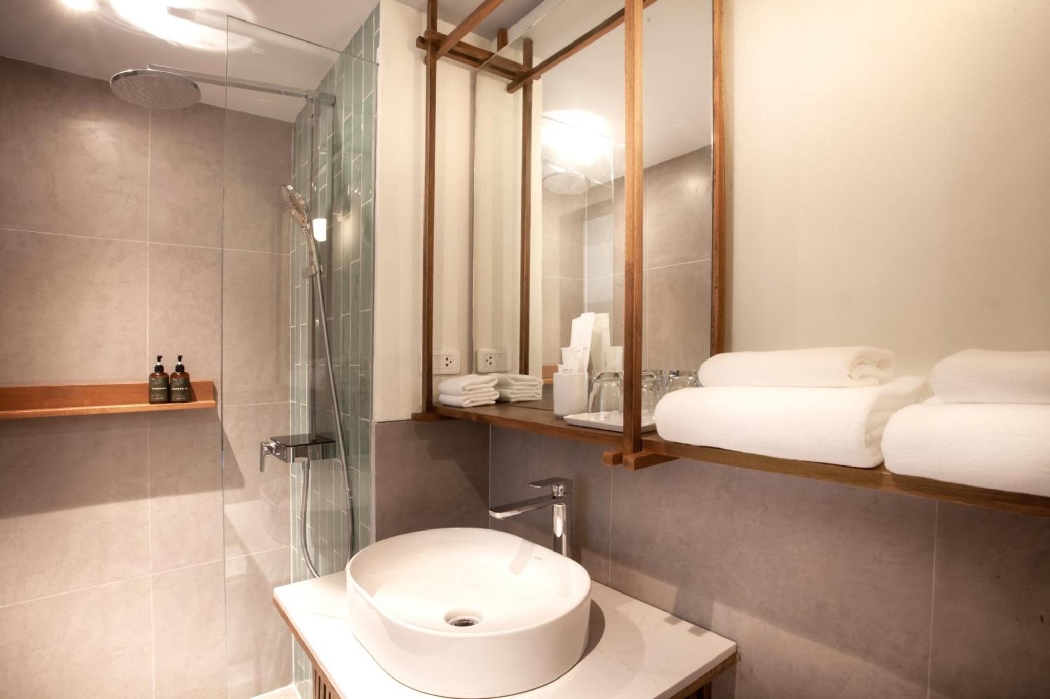 Standard Twin Room - Photo 4