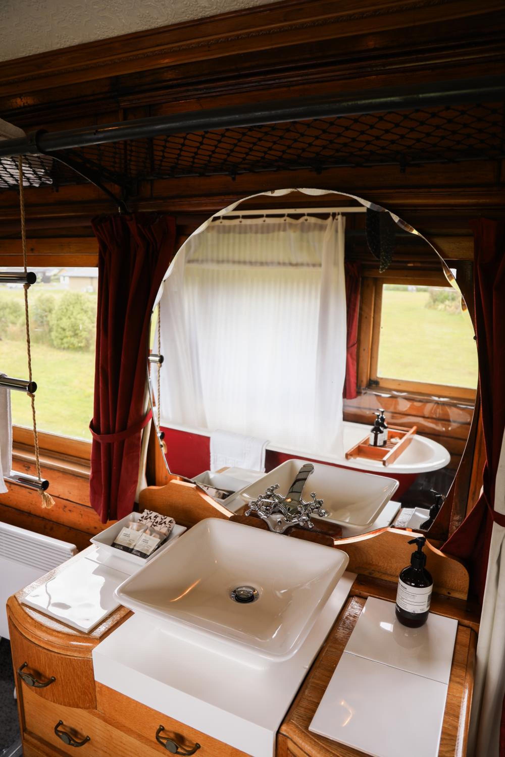 Fiordland Train Carriage with Garden View  photo 3