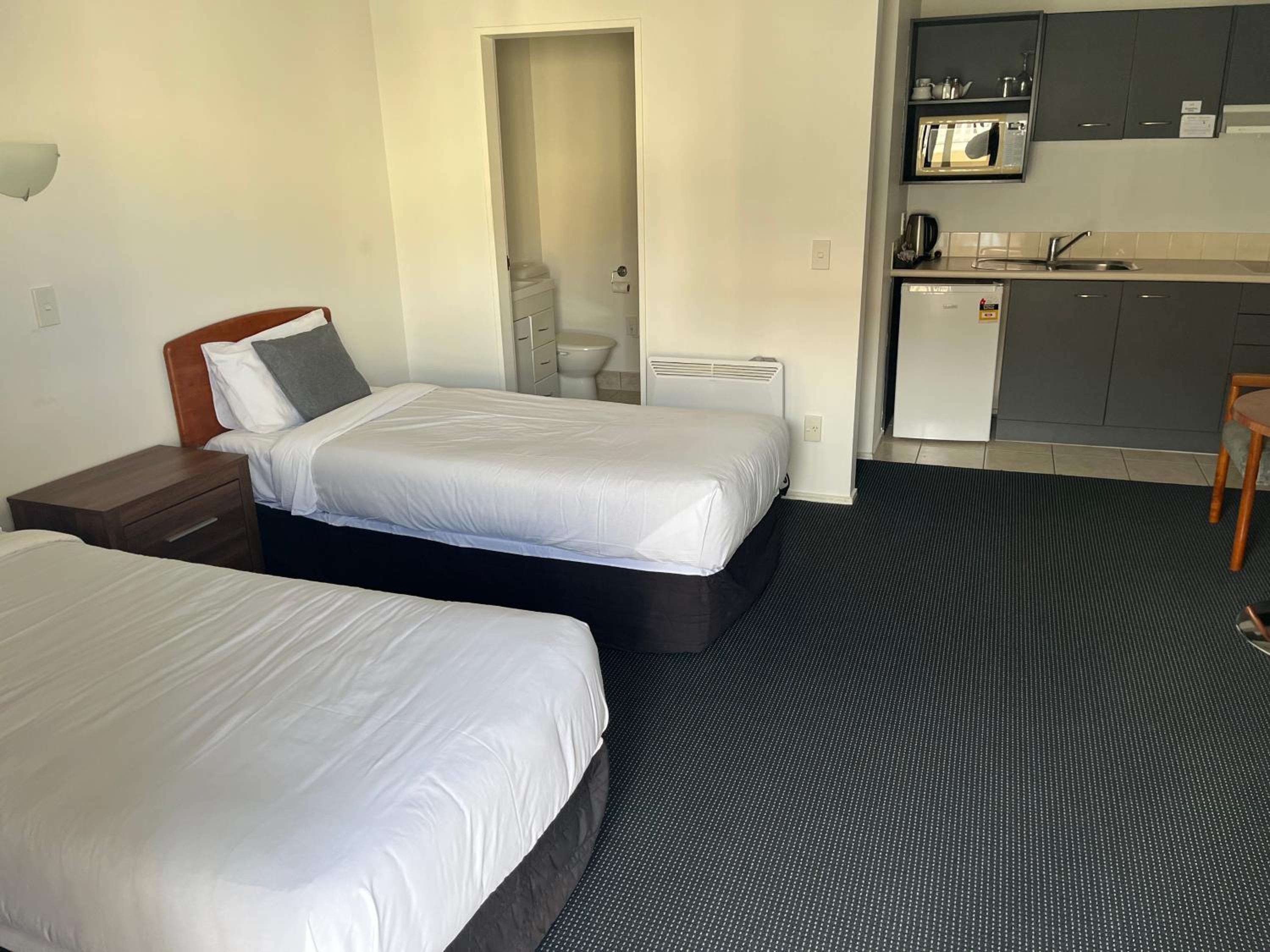 Twin Room - Photo 1