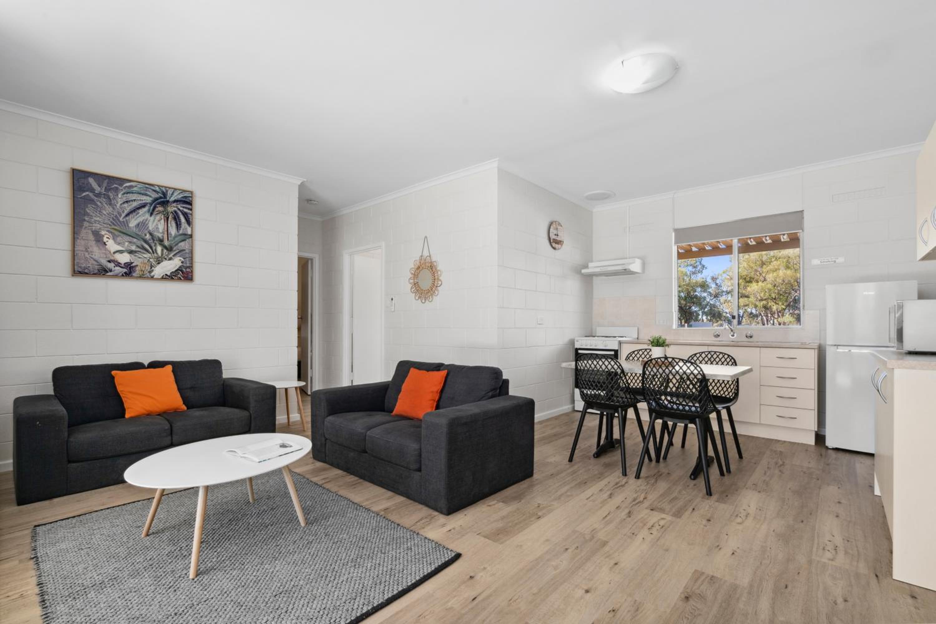 Two-Bedroom House photo 3