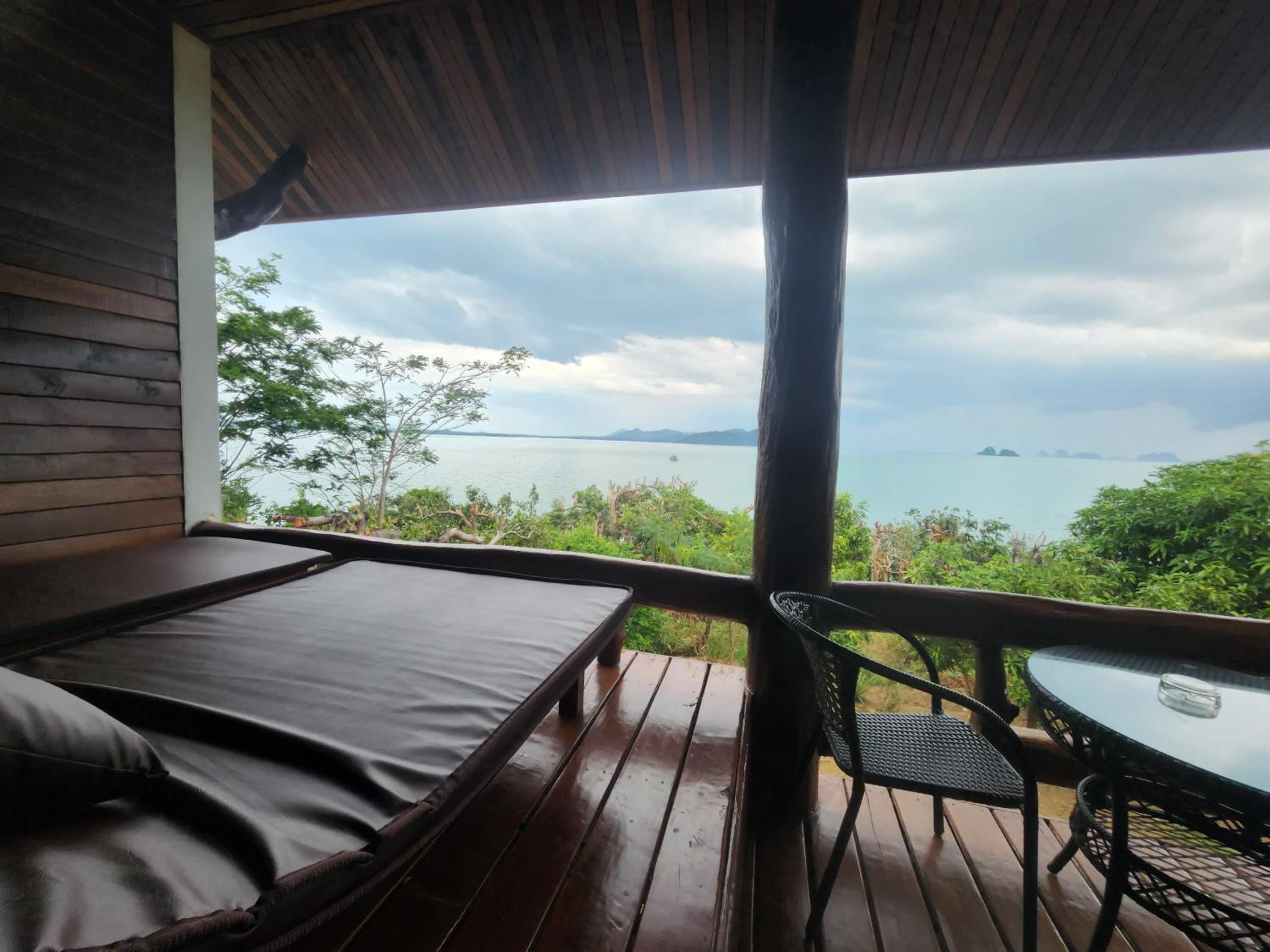 Deluxe Bungalow with Sea View (corner) - Photo 10