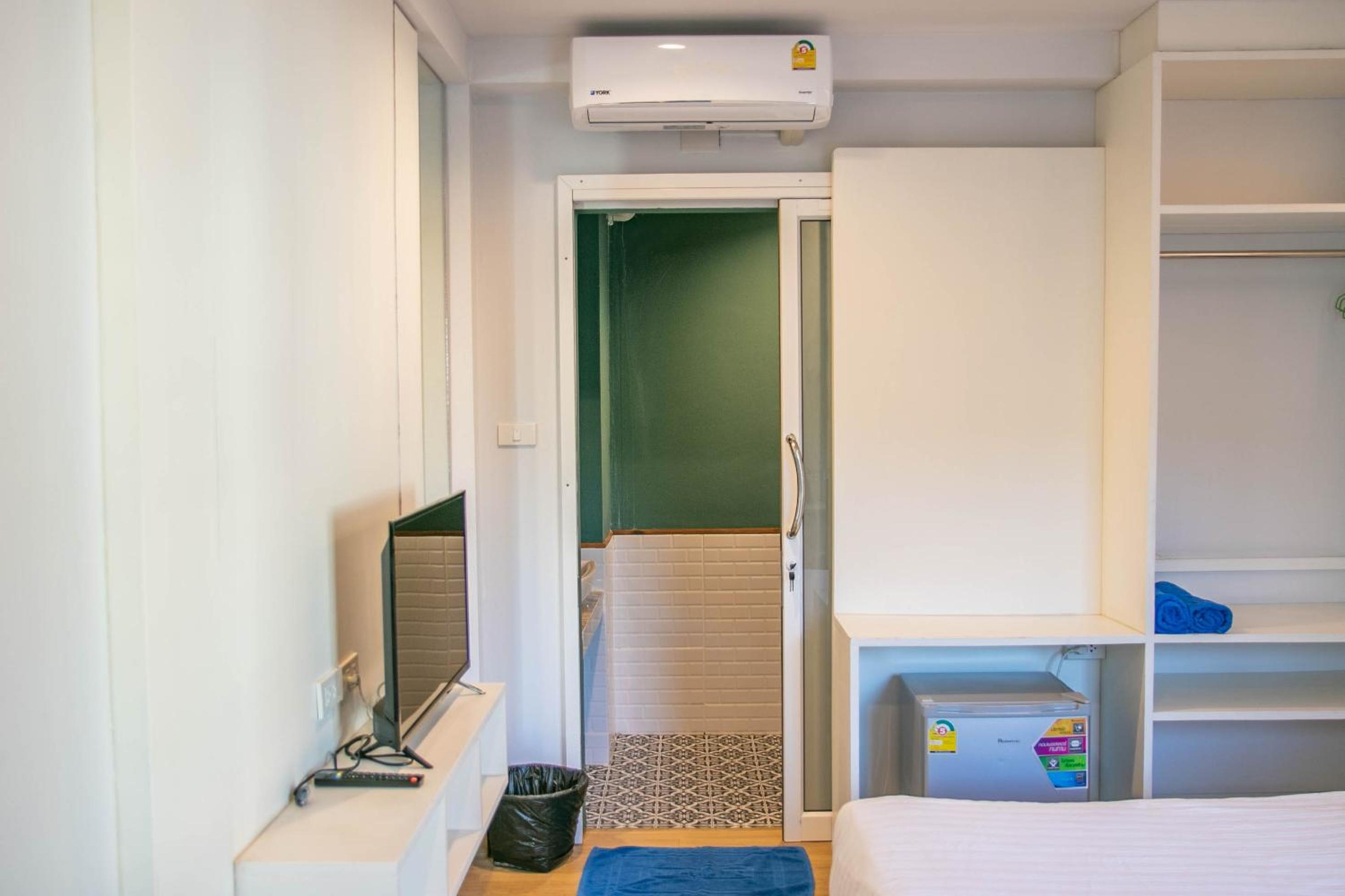 Standard Double Room - Photo 3