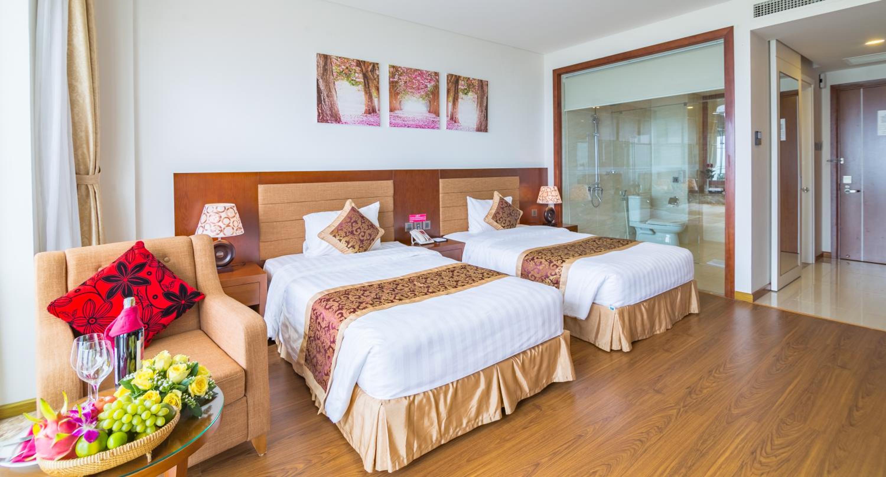 Superior Twin Room with City View