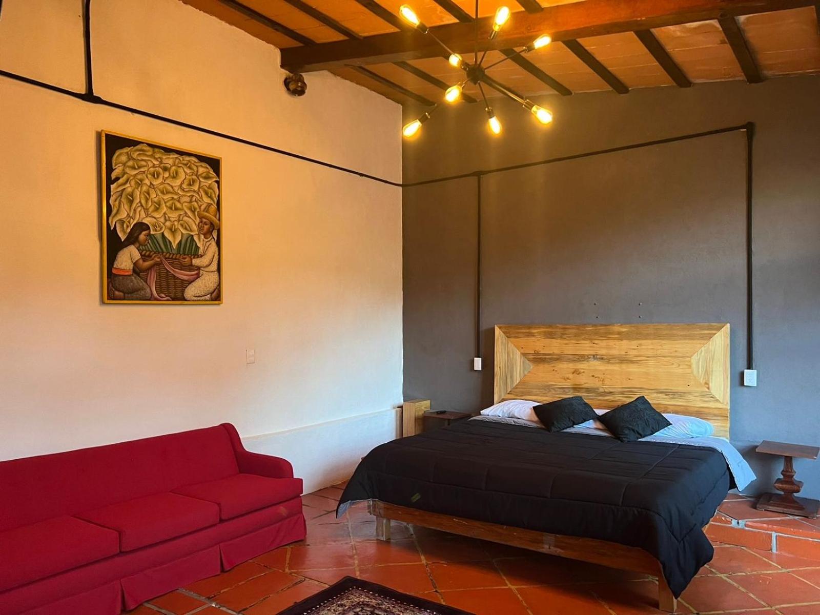 Deluxe Room - Photo 14