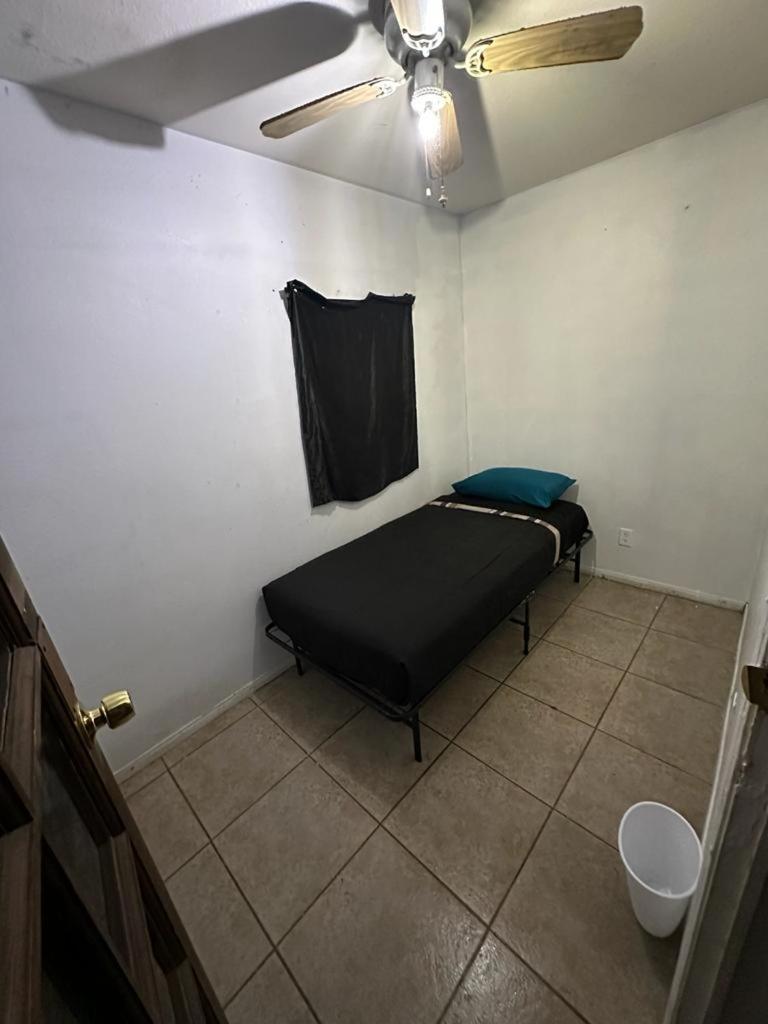 Small Single Room photo 1