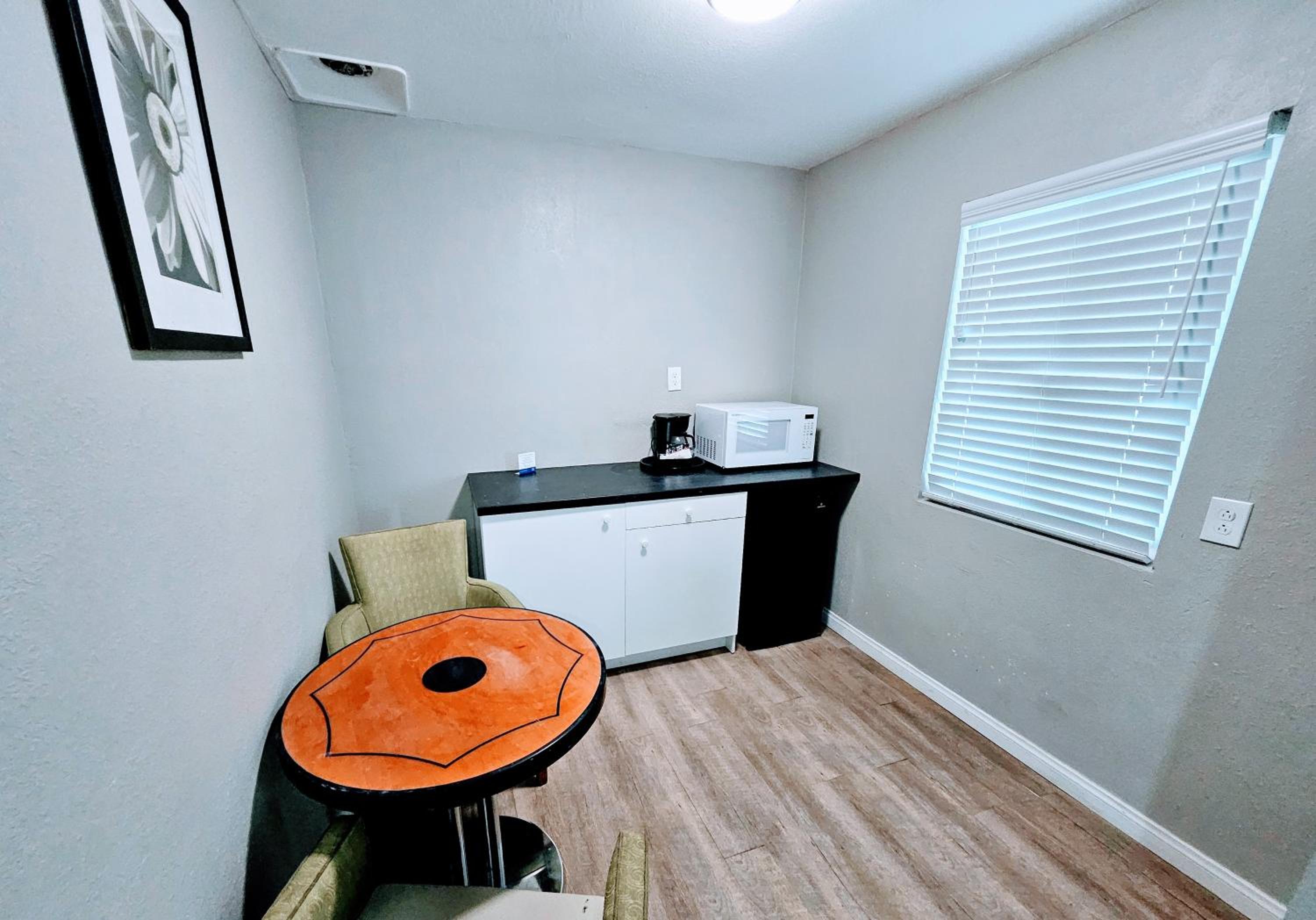 Superior King Room - Photo 4