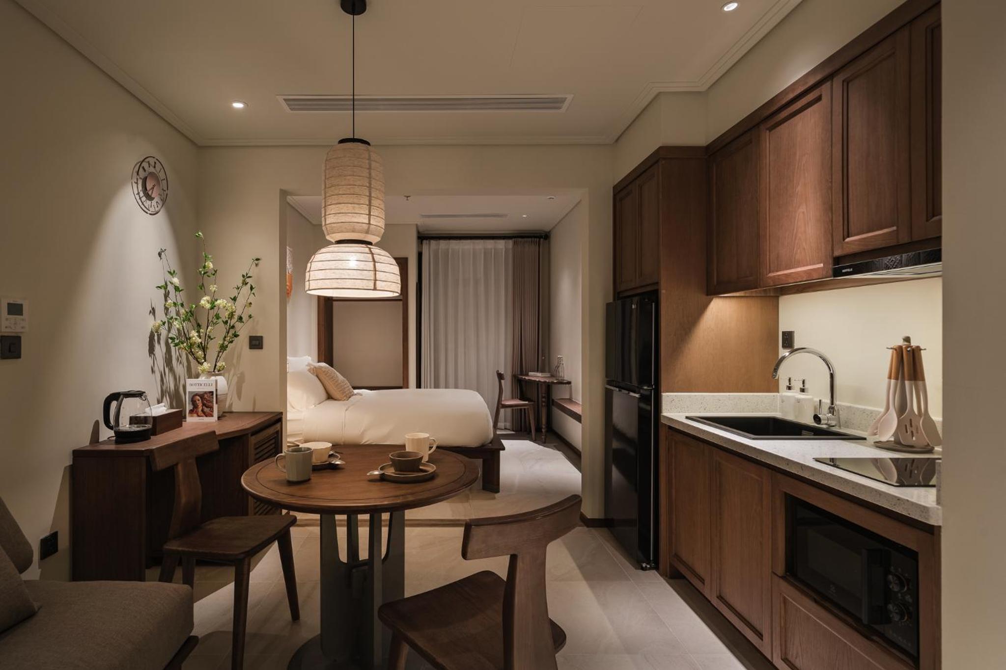 One-Bedroom Apartment - Photo 27