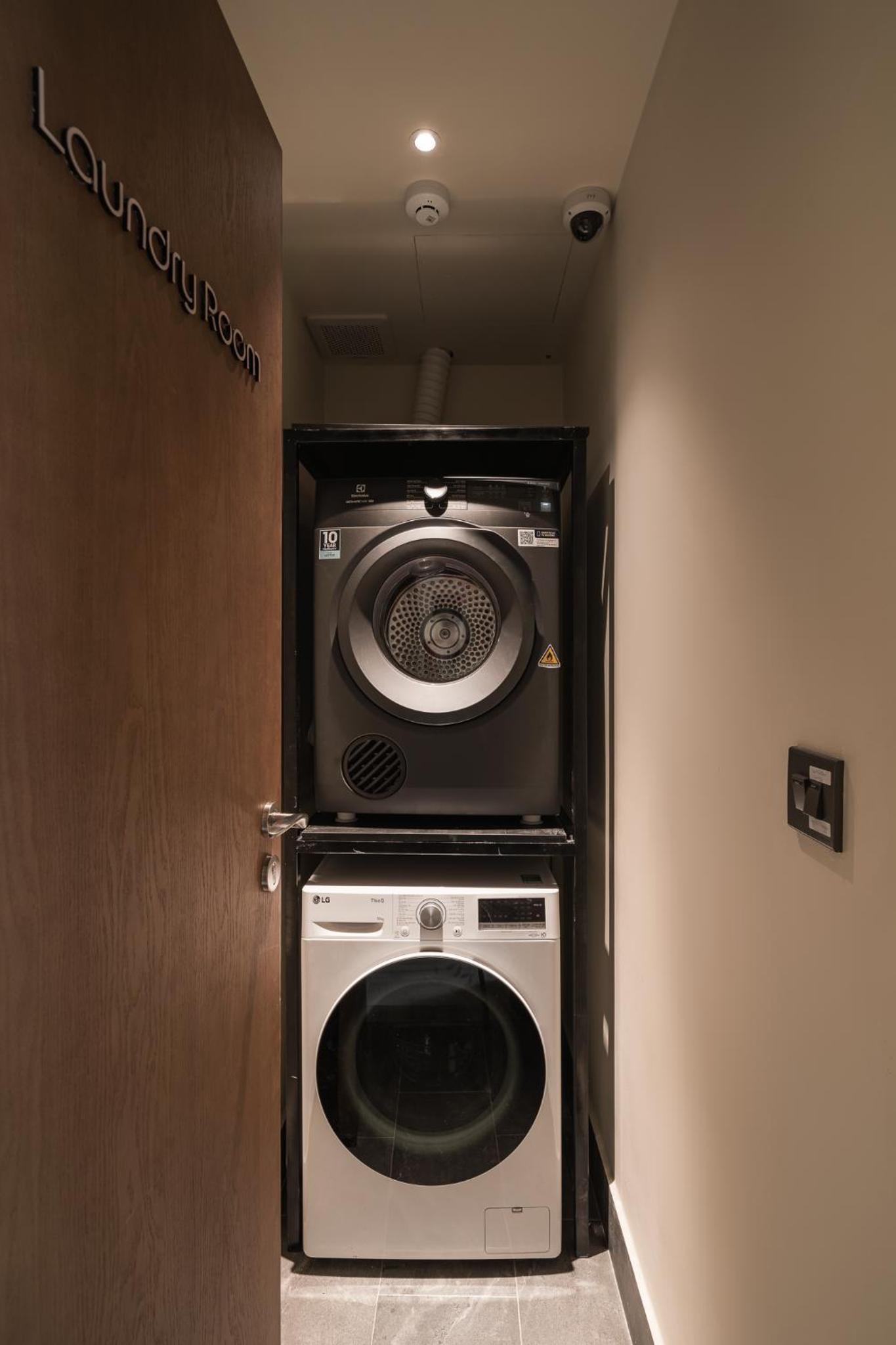 One-Bedroom Apartment - Photo 13