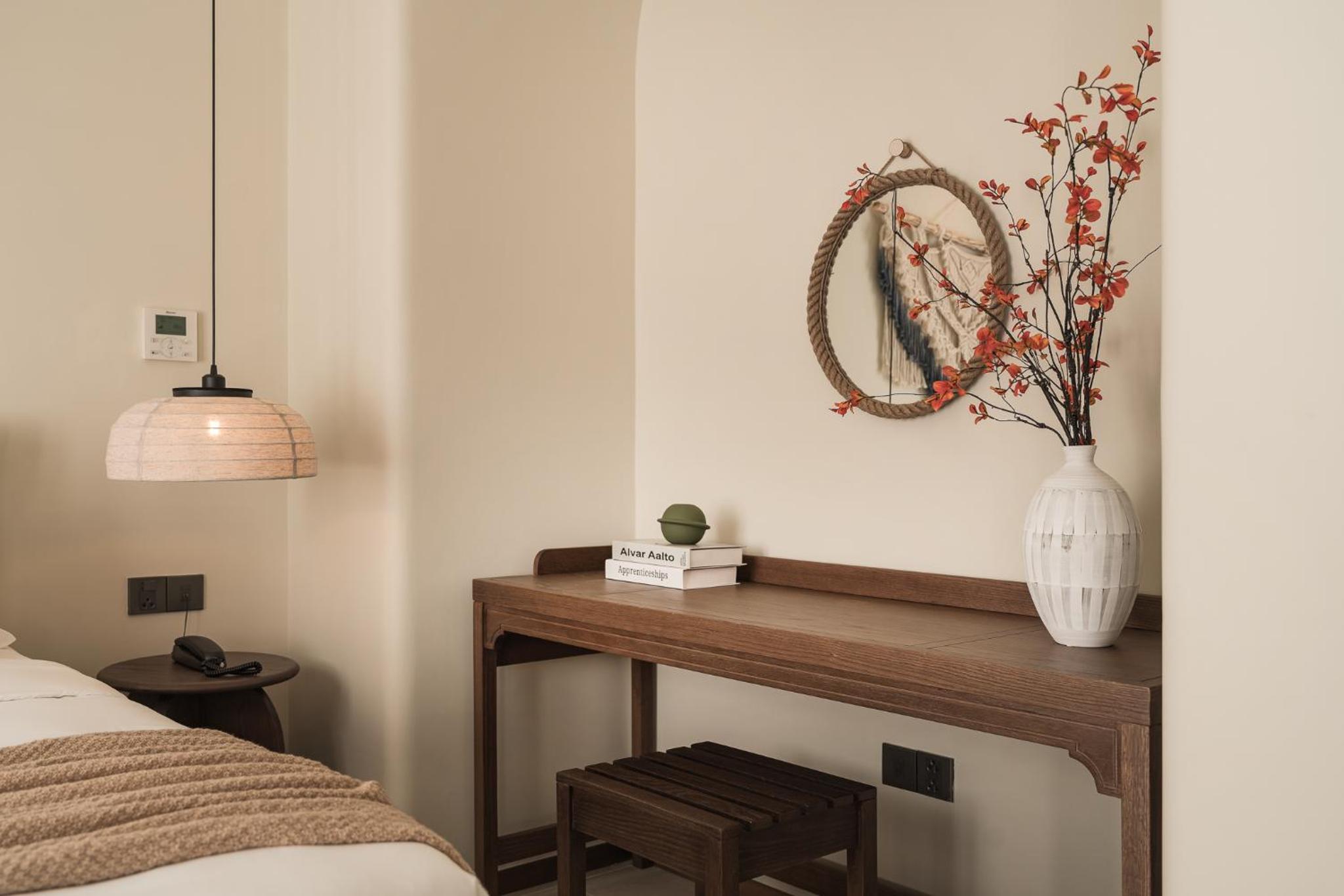 Studio Apartment - Photo 9