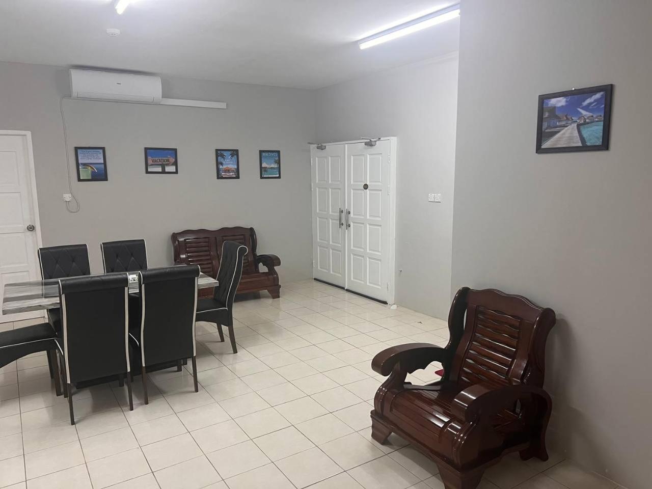 Family Room - Photo 6
