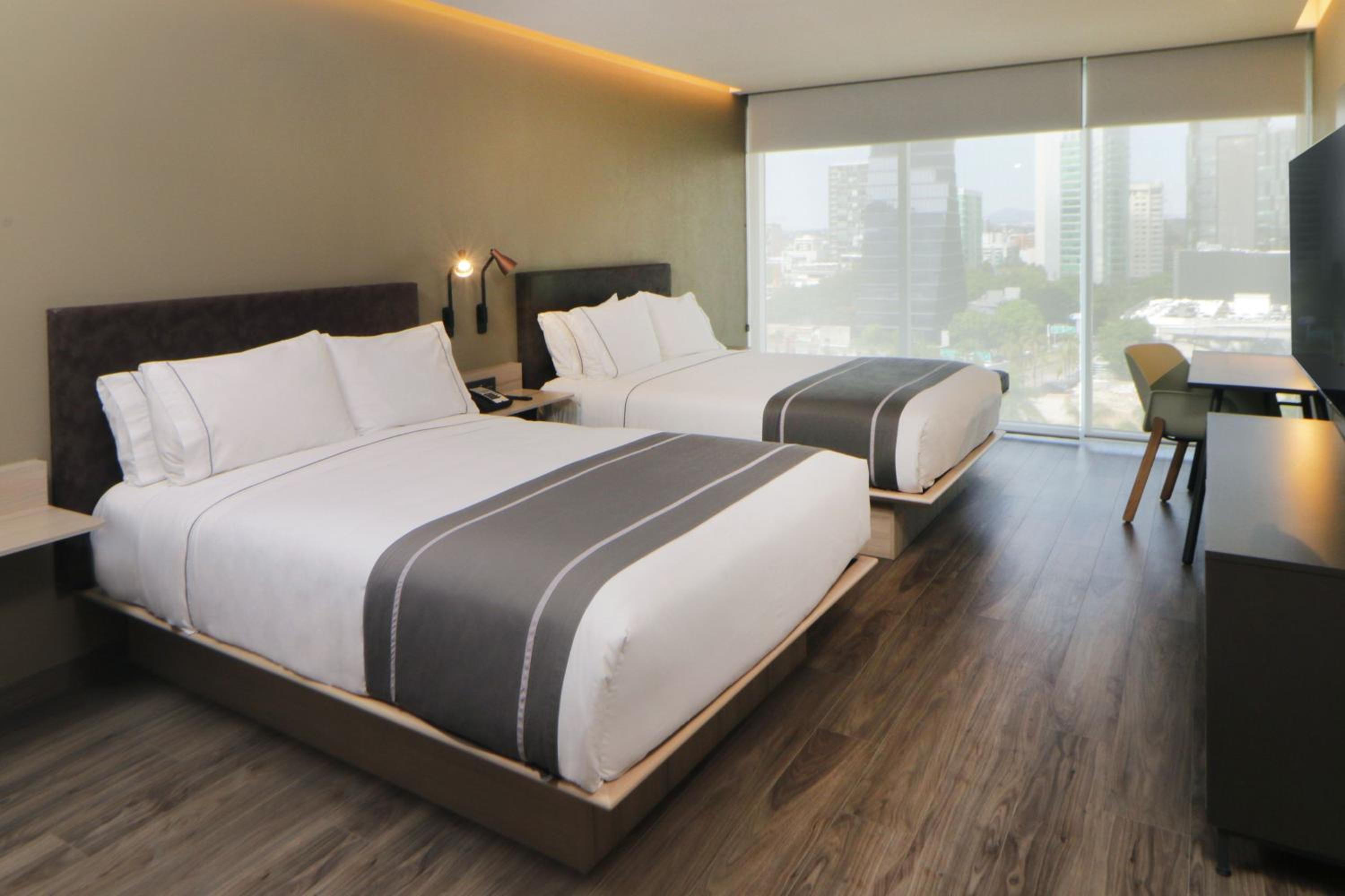 Double Room with Two Double Beds - Photo 3