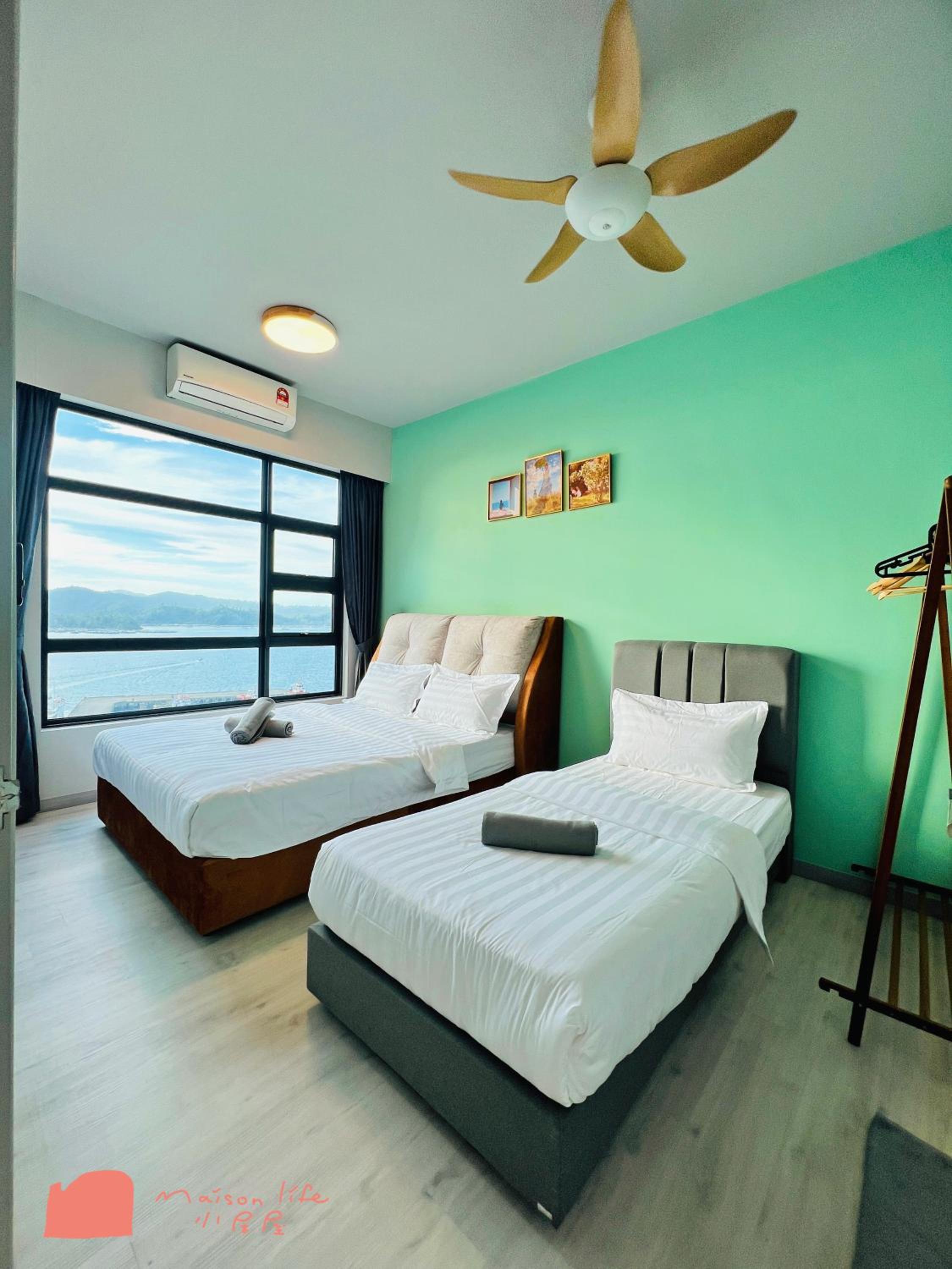 Apartment with Sea View photo 2
