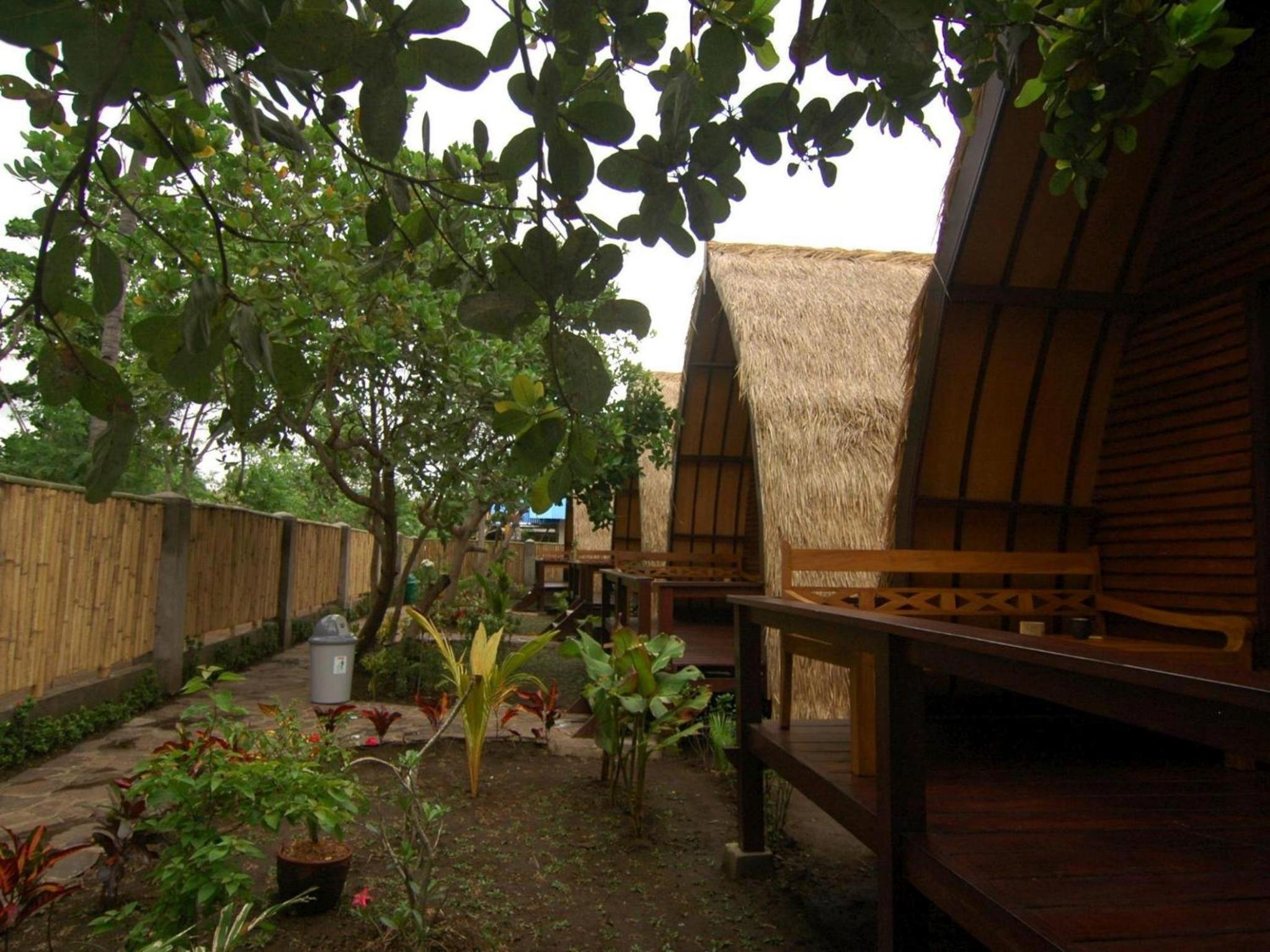 Deluxe Double Room - Photo 13
