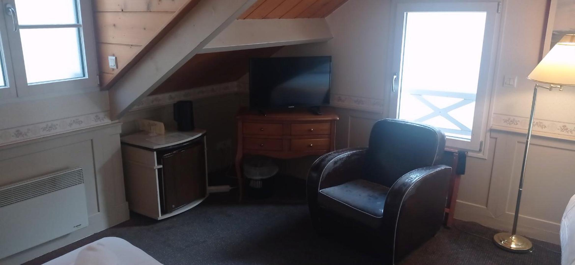 Double Room with Extra Bed - Photo 1