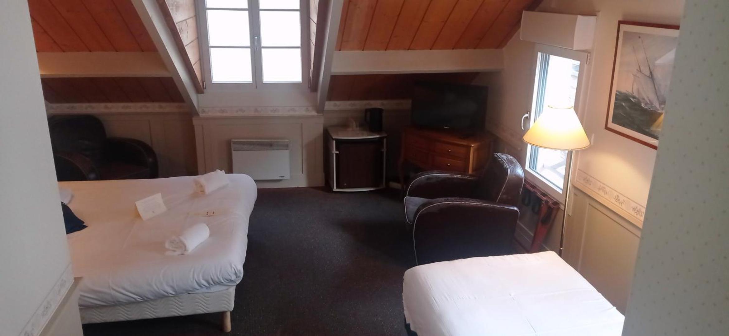 Double Room with Extra Bed - Photo 4