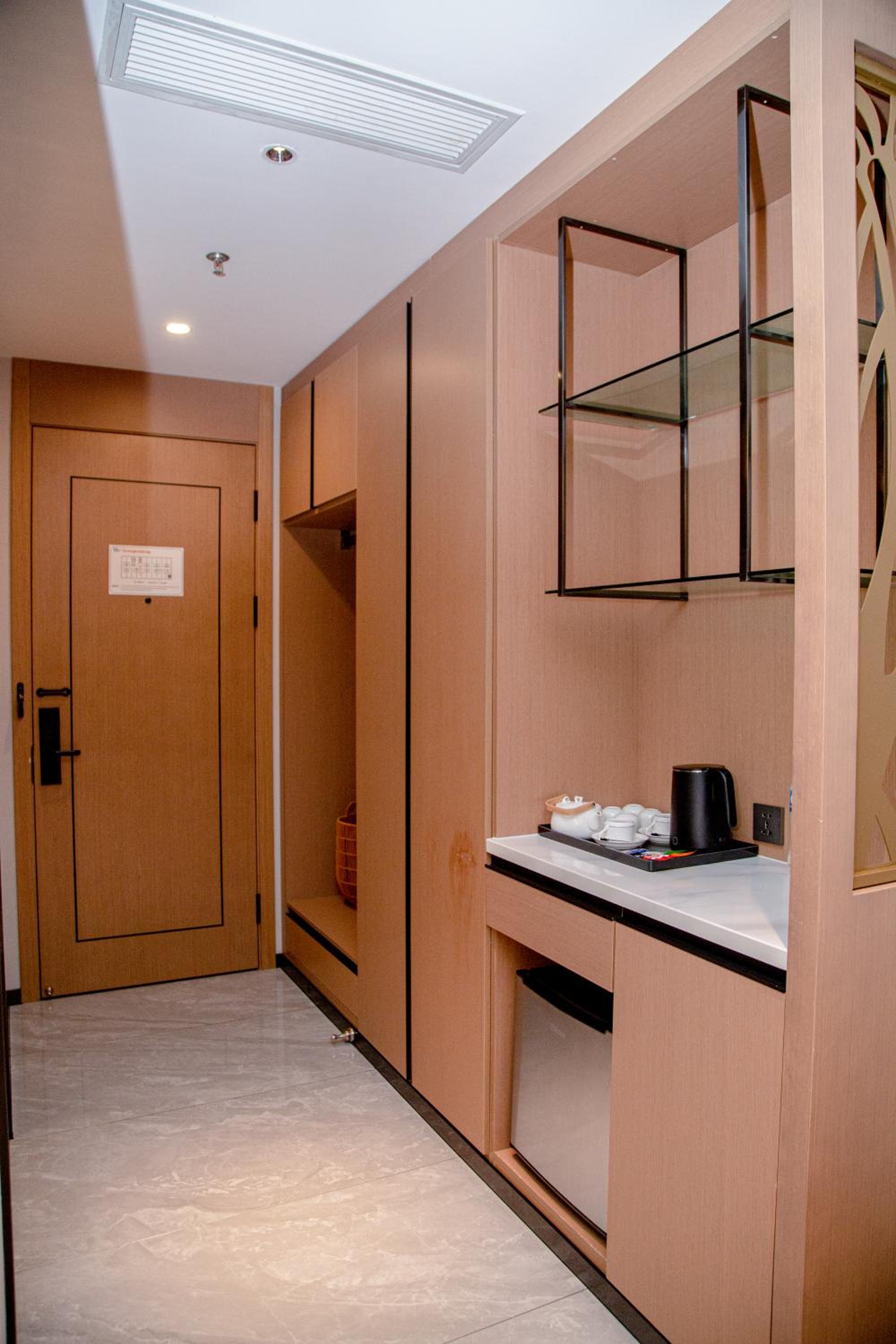 Deluxe Suite photo 2