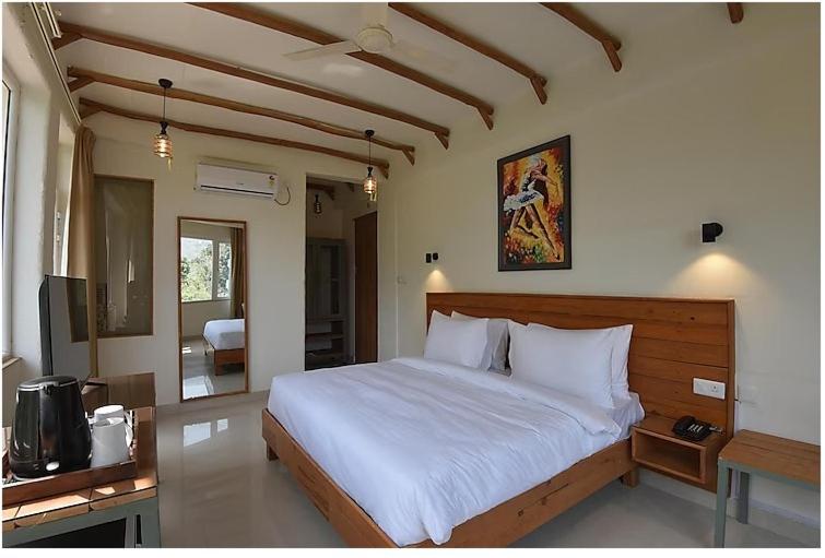 Queen Room with Balcony