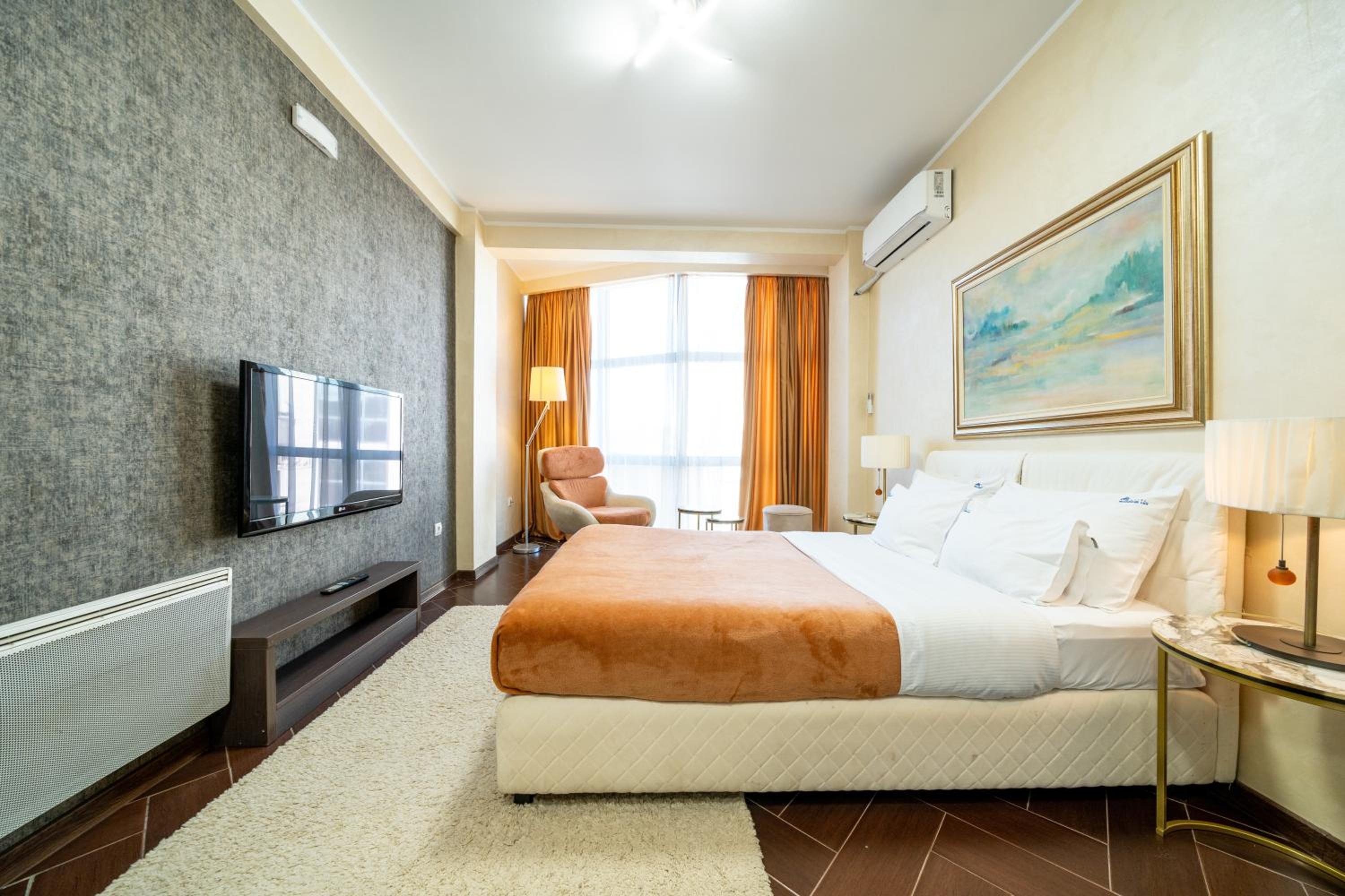 Studio Apartment photo 3