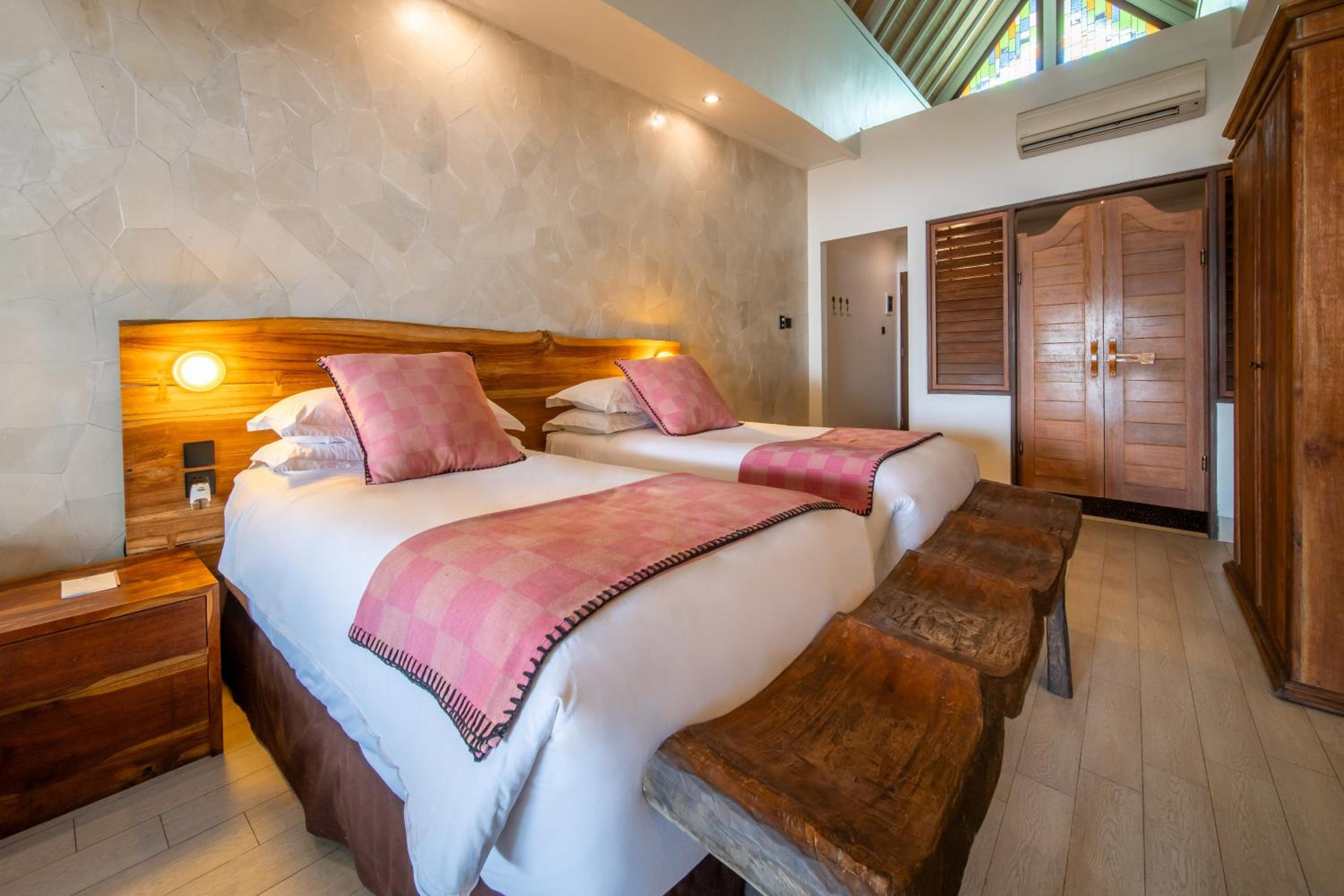 Deluxe Double or Twin Room with Ocean View photo 1
