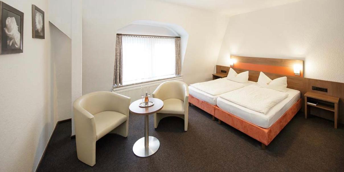 Double Room with Private Bathroom - Photo 3