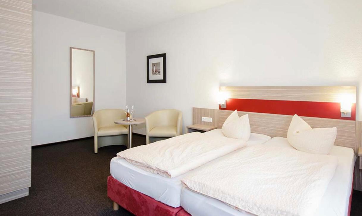 Double Room with Private Bathroom - Photo 4