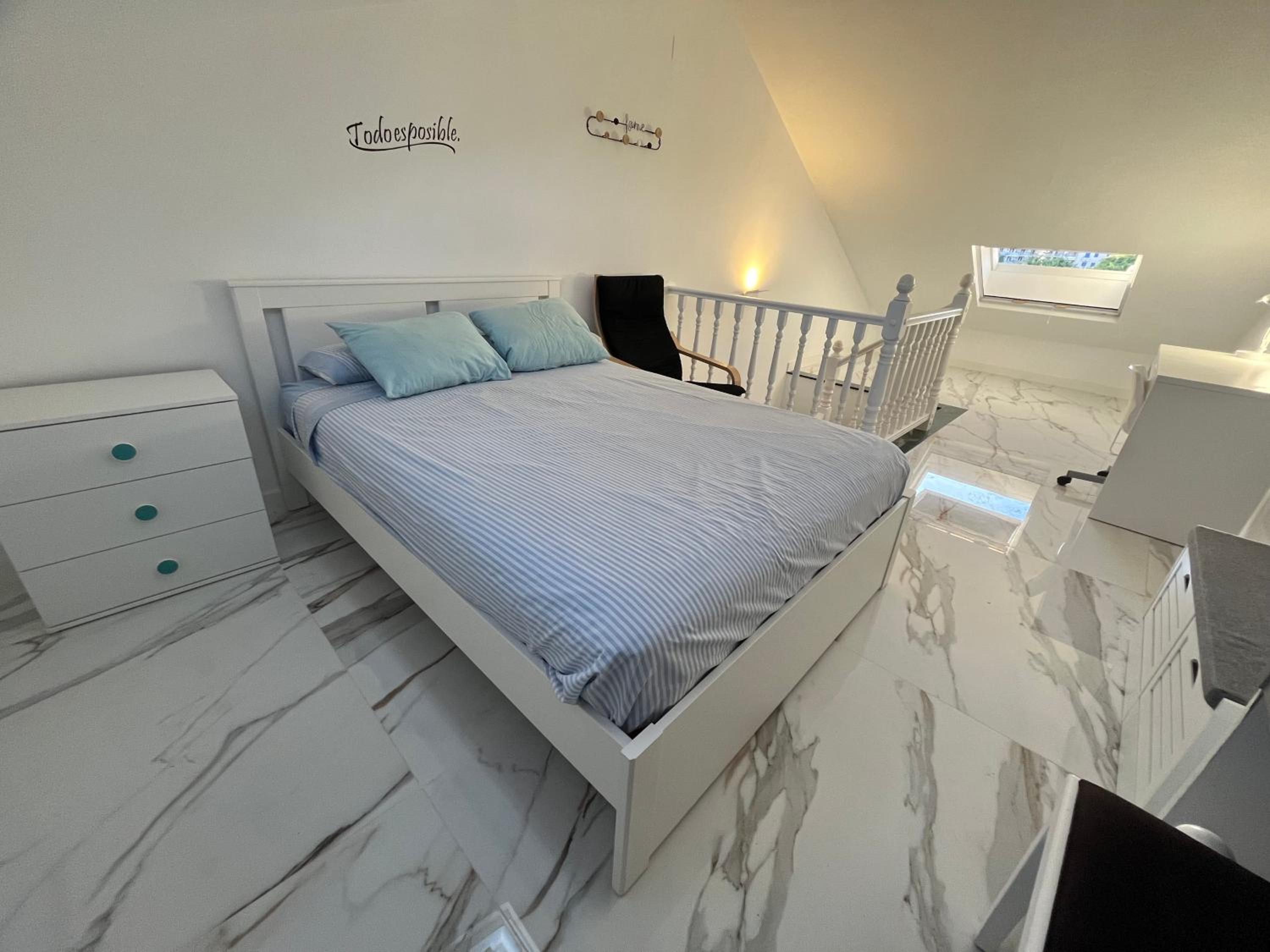 Four-Bedroom House photo 2
