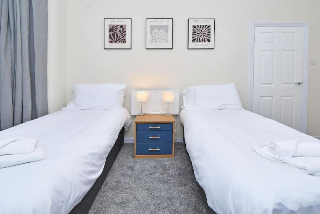 Three-Bedroom House photo 1