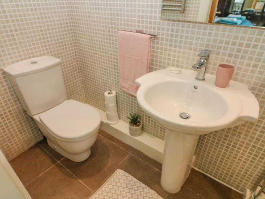 Two-Bedroom House photo 3