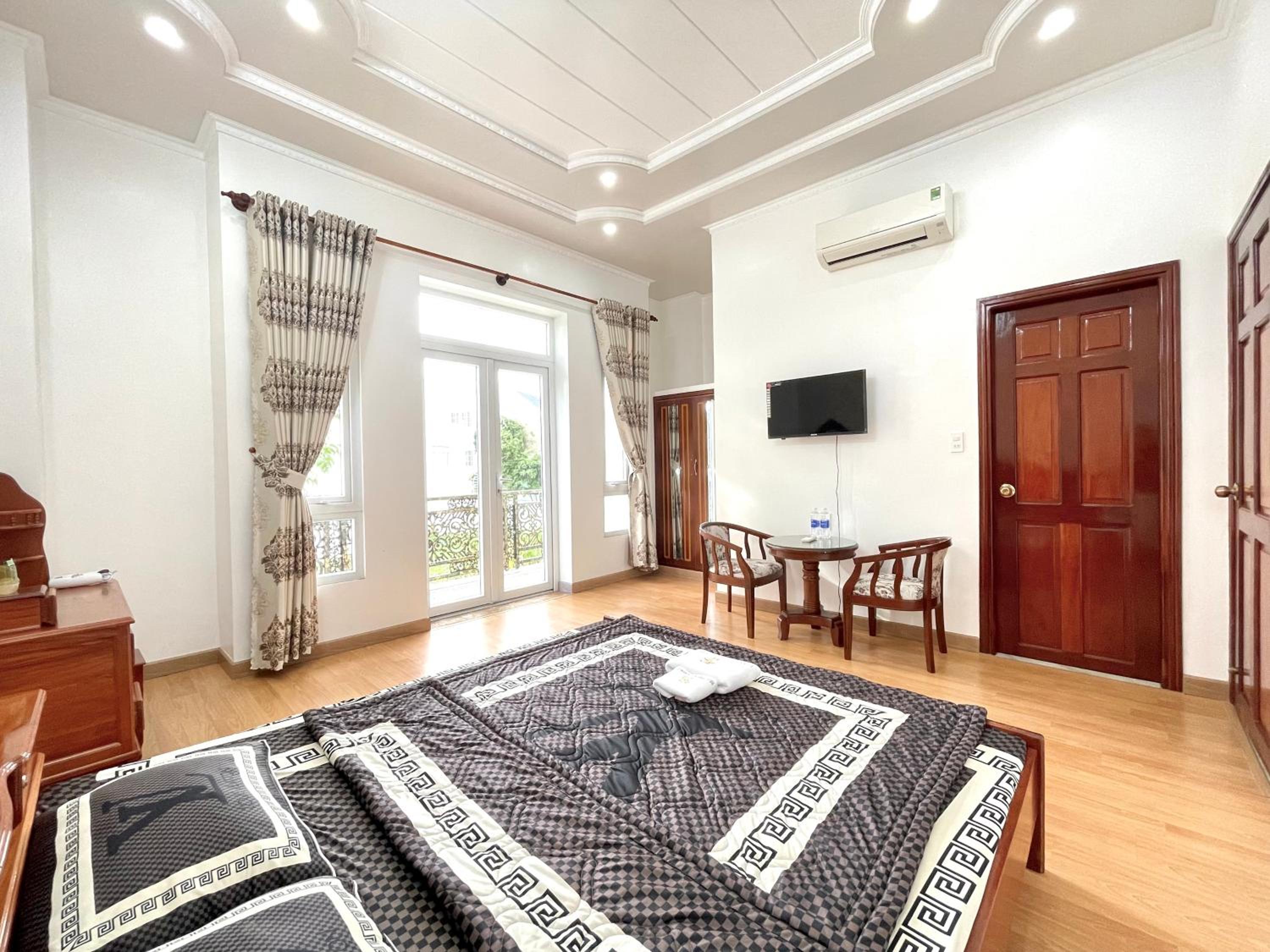 Four-Bedroom House photo 2