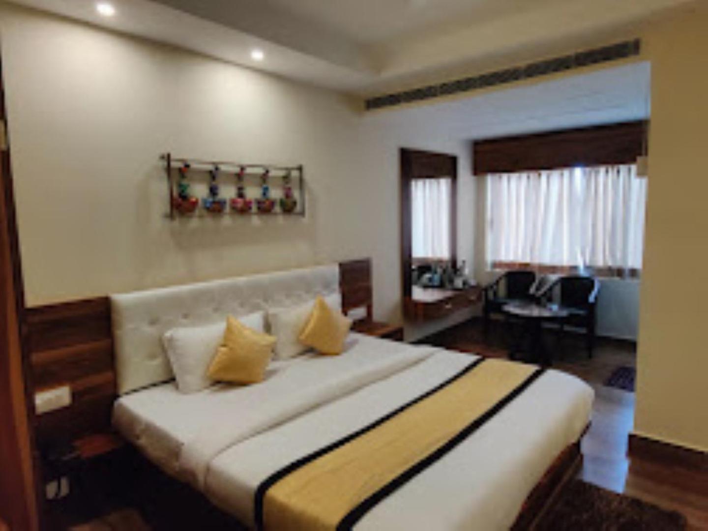 Deluxe Room - Photo 2