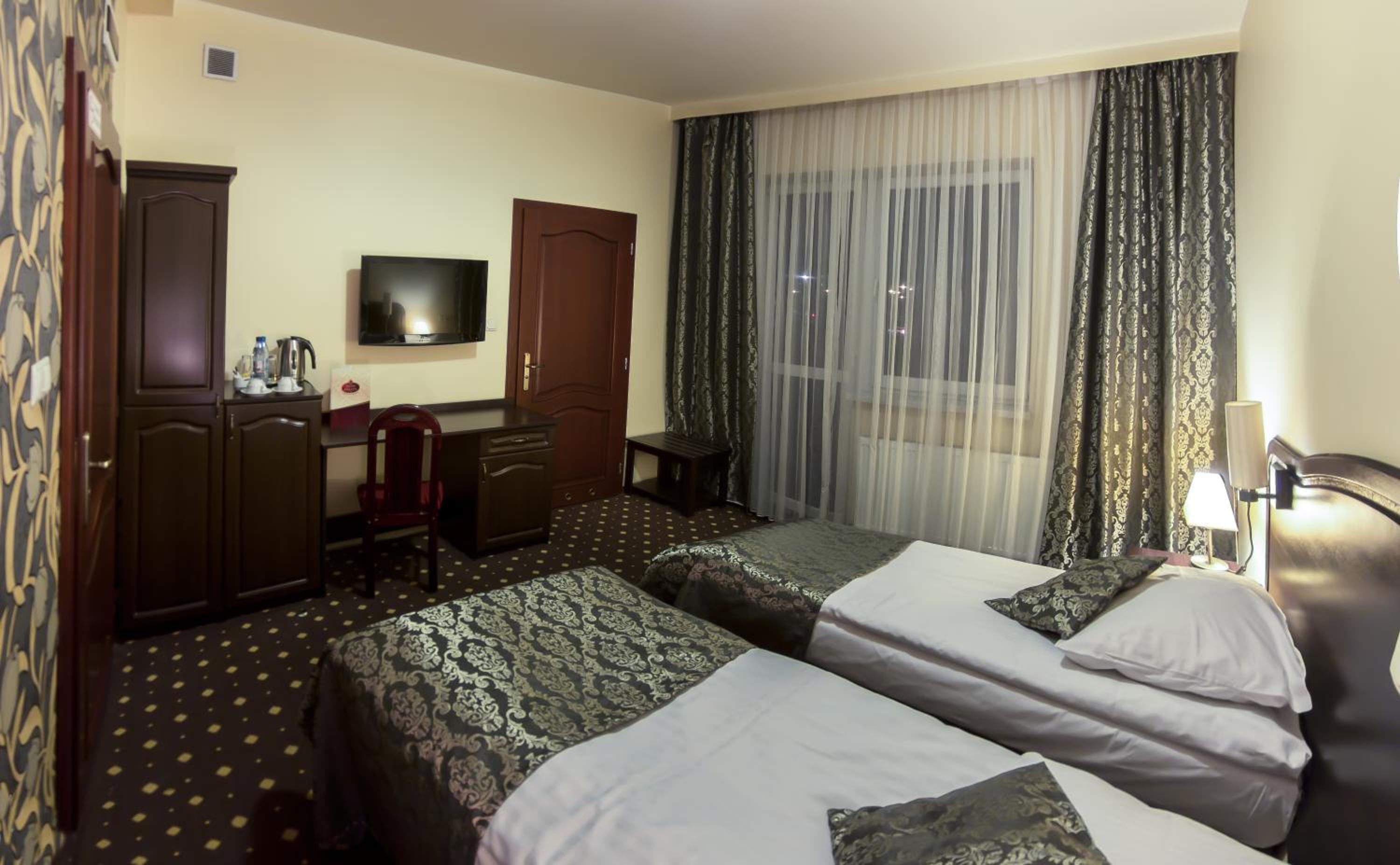 Twin Room - Photo 6