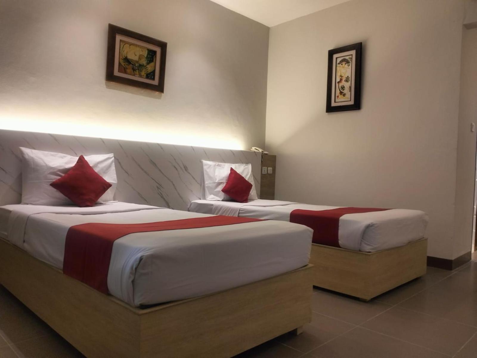 Executive Double or Twin Room - Room Only - Photo 8