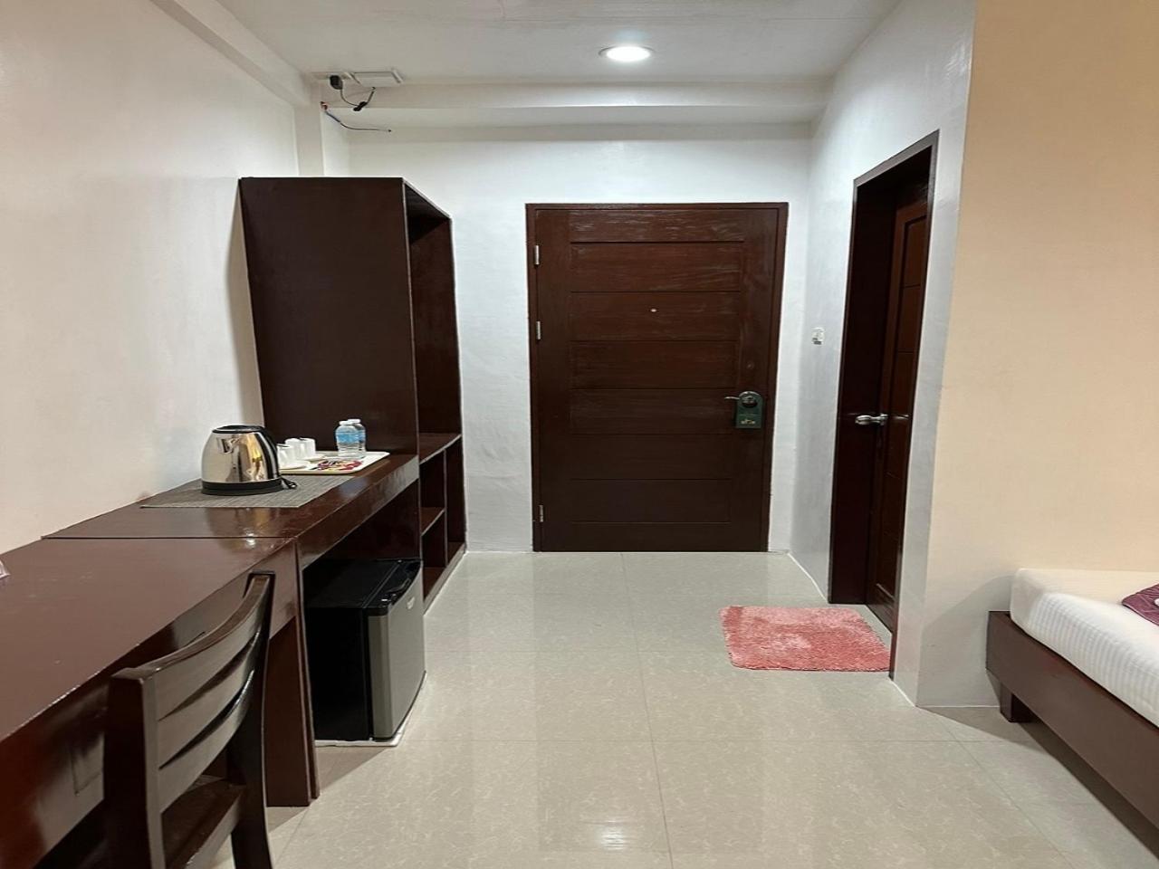 Budget Double or Twin Room photo 3