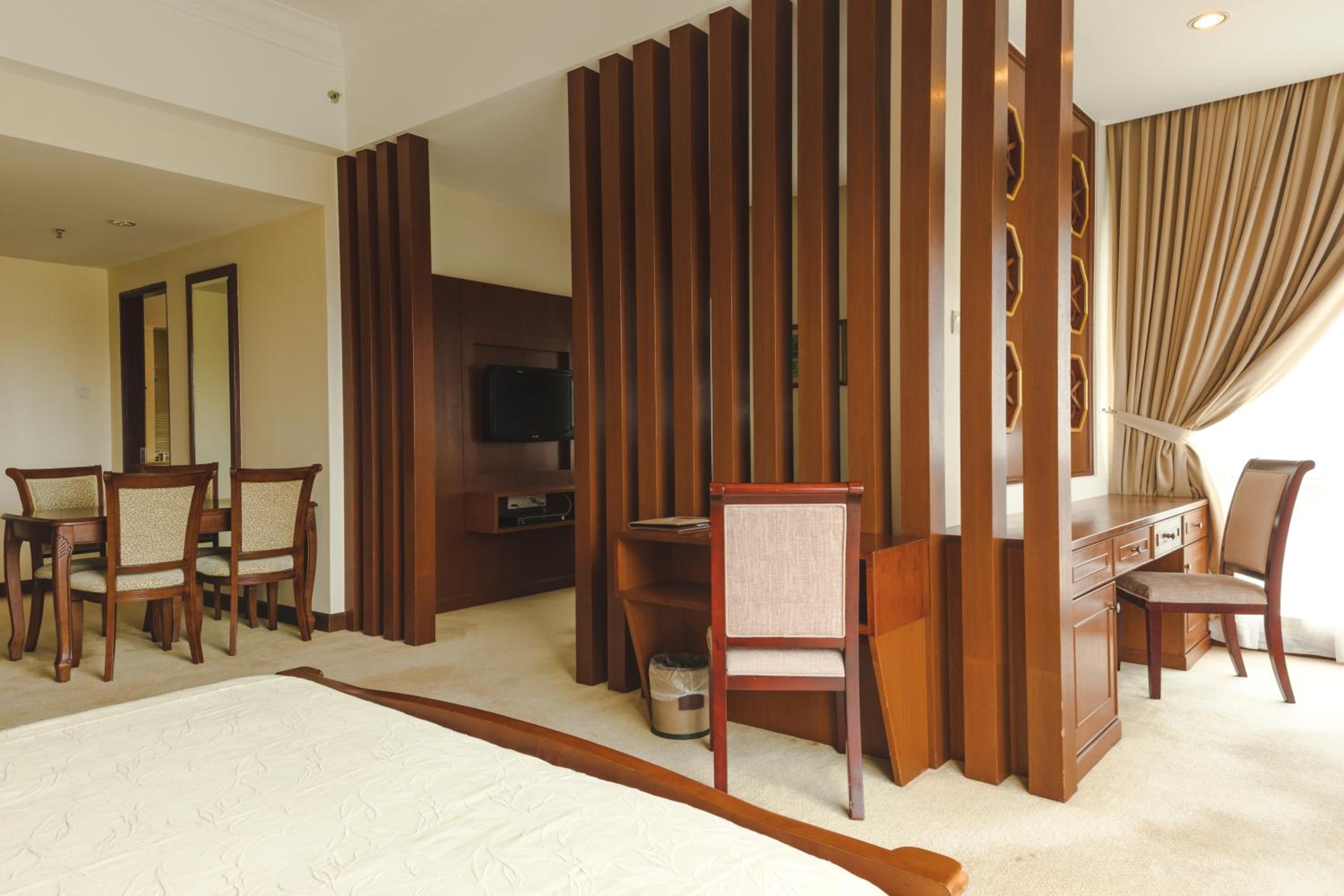 Cameron Suite - Photo 3