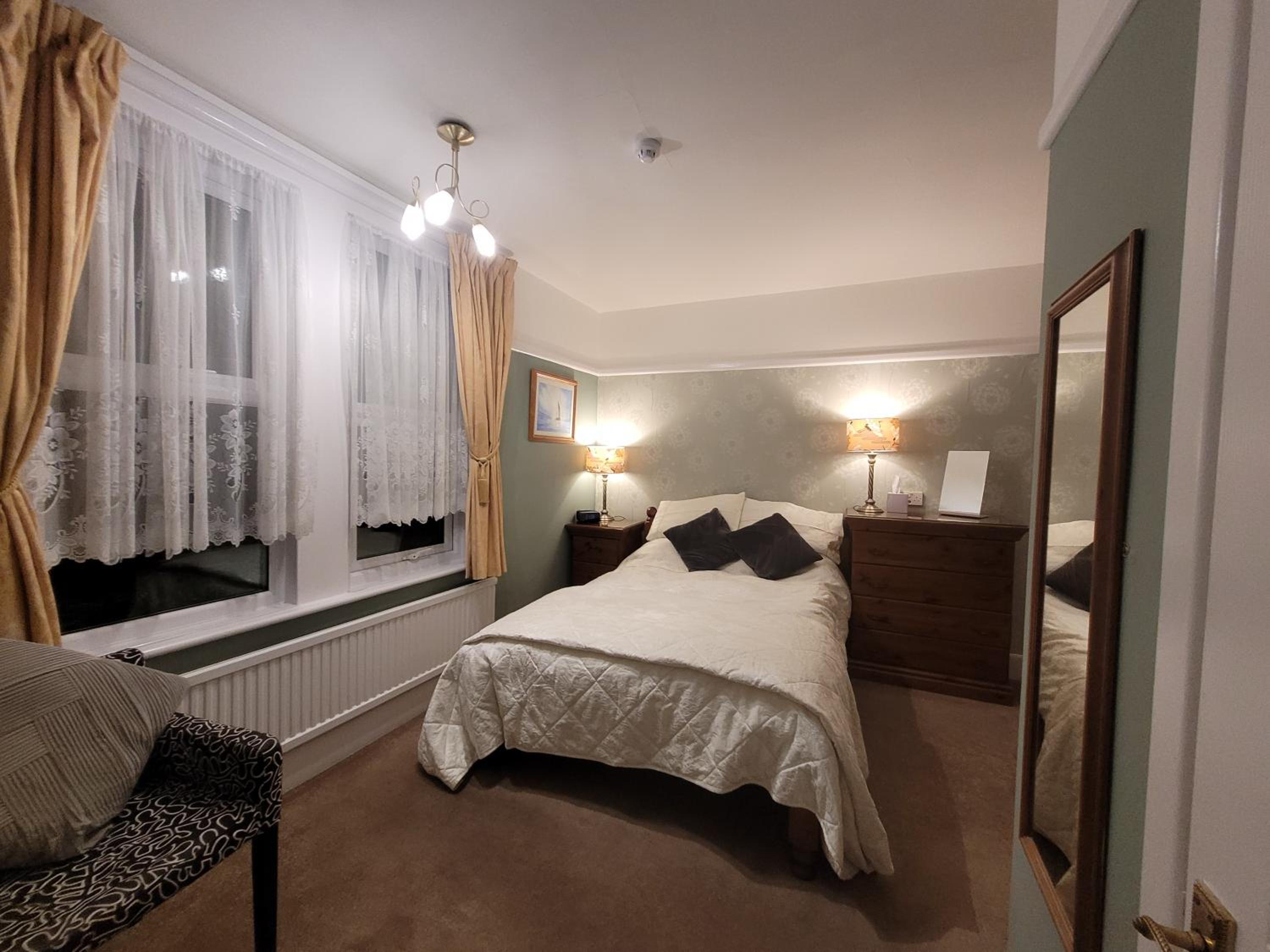 Large Double Room photo 3