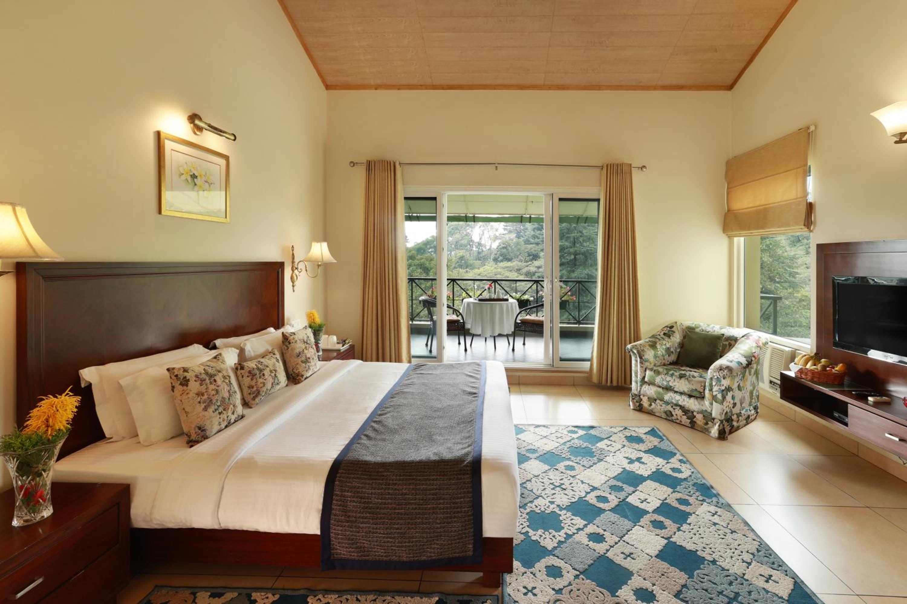 Super Deluxe Room with anytime breakfast, 24*7 butler Service & Flexible check in & check out (Subject to availability) photo 2
