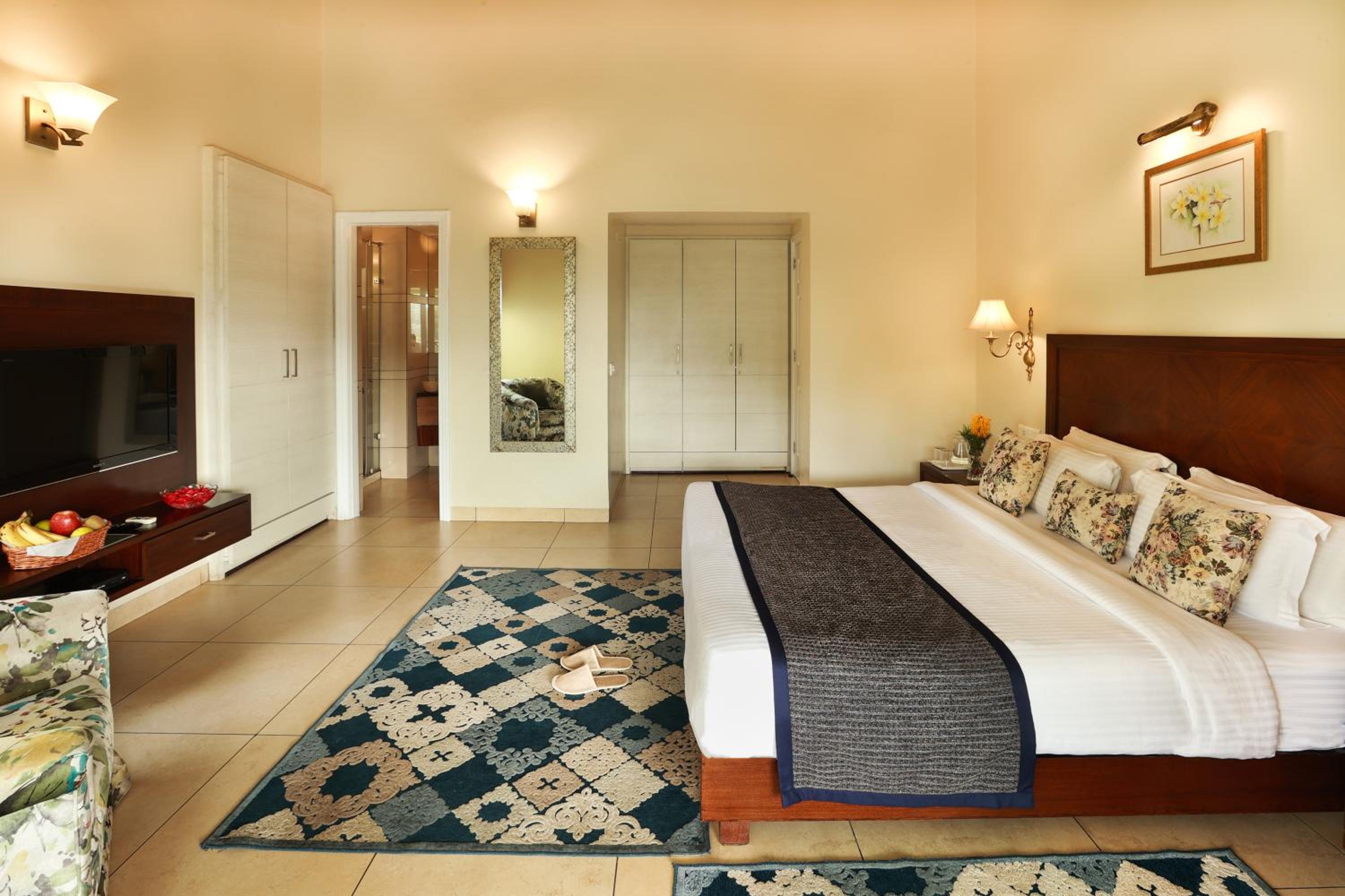 Super Deluxe Room with anytime breakfast, 24*7 butler Service & Flexible check in & check out (Subject to availability) photo 3