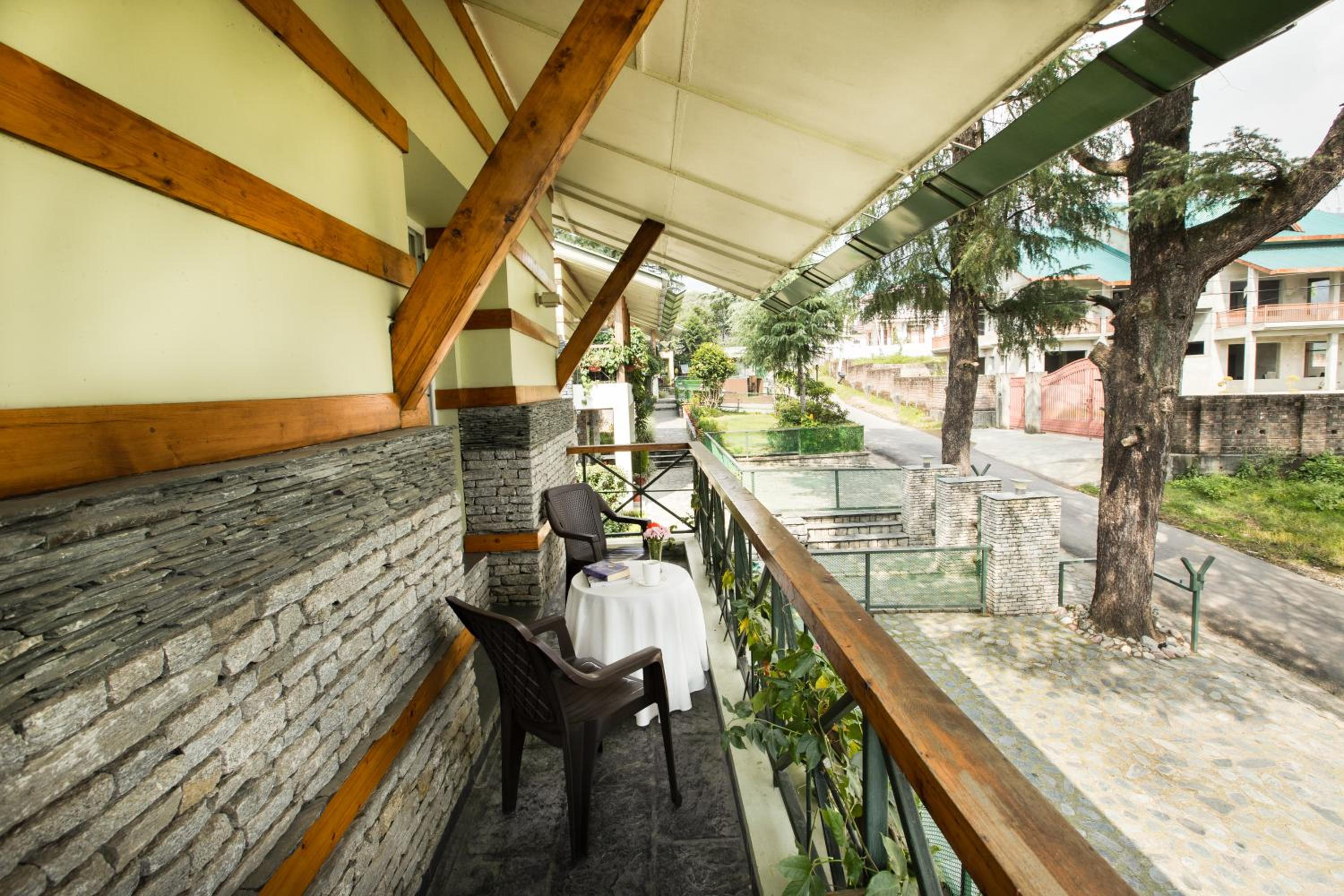 Deluxe Room with anytime breakfast, 24*7 butler Service & Flexible check in & check out (Subject to availability) photo 2