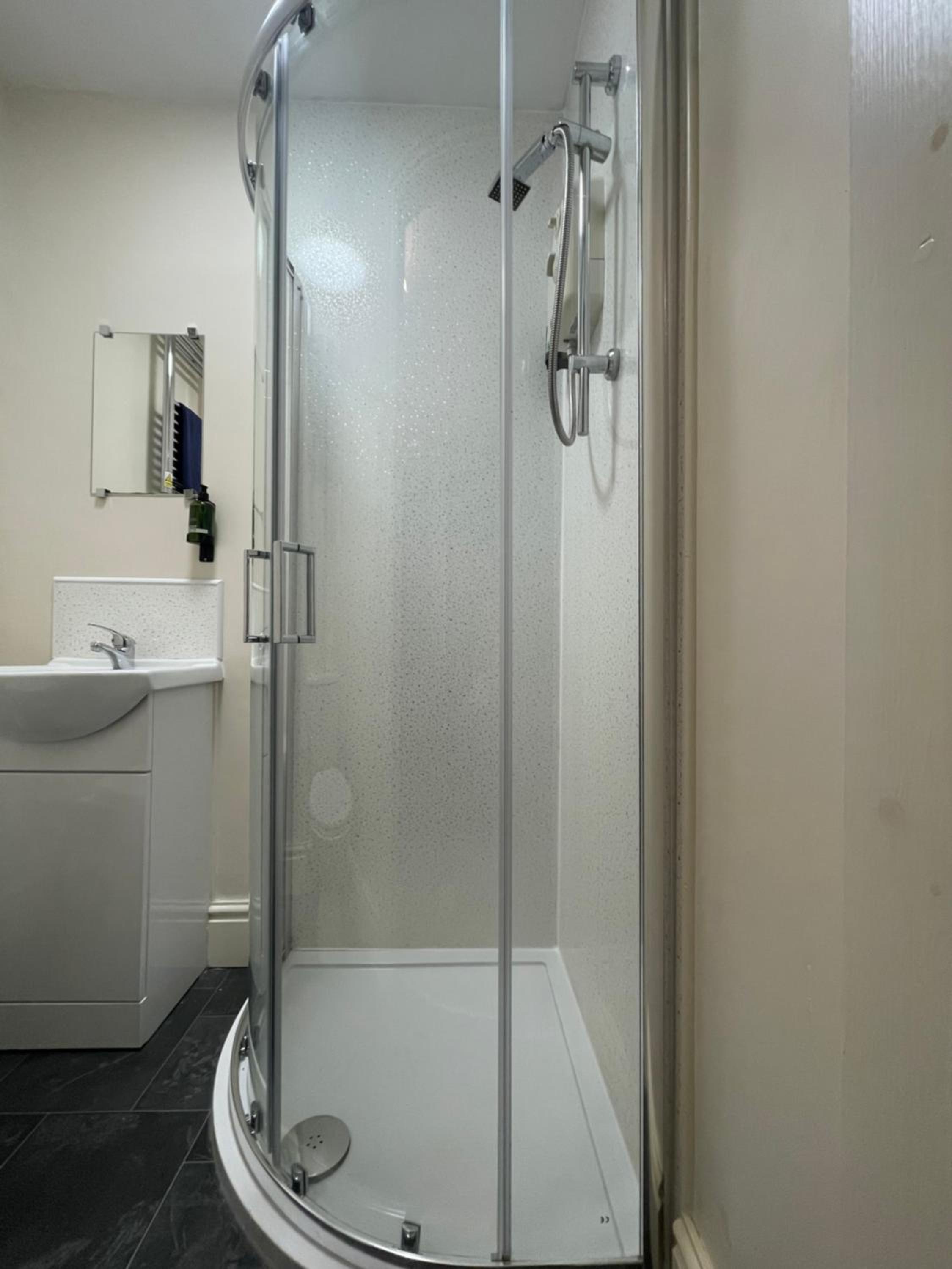 Deluxe Twin Room - Photo 14