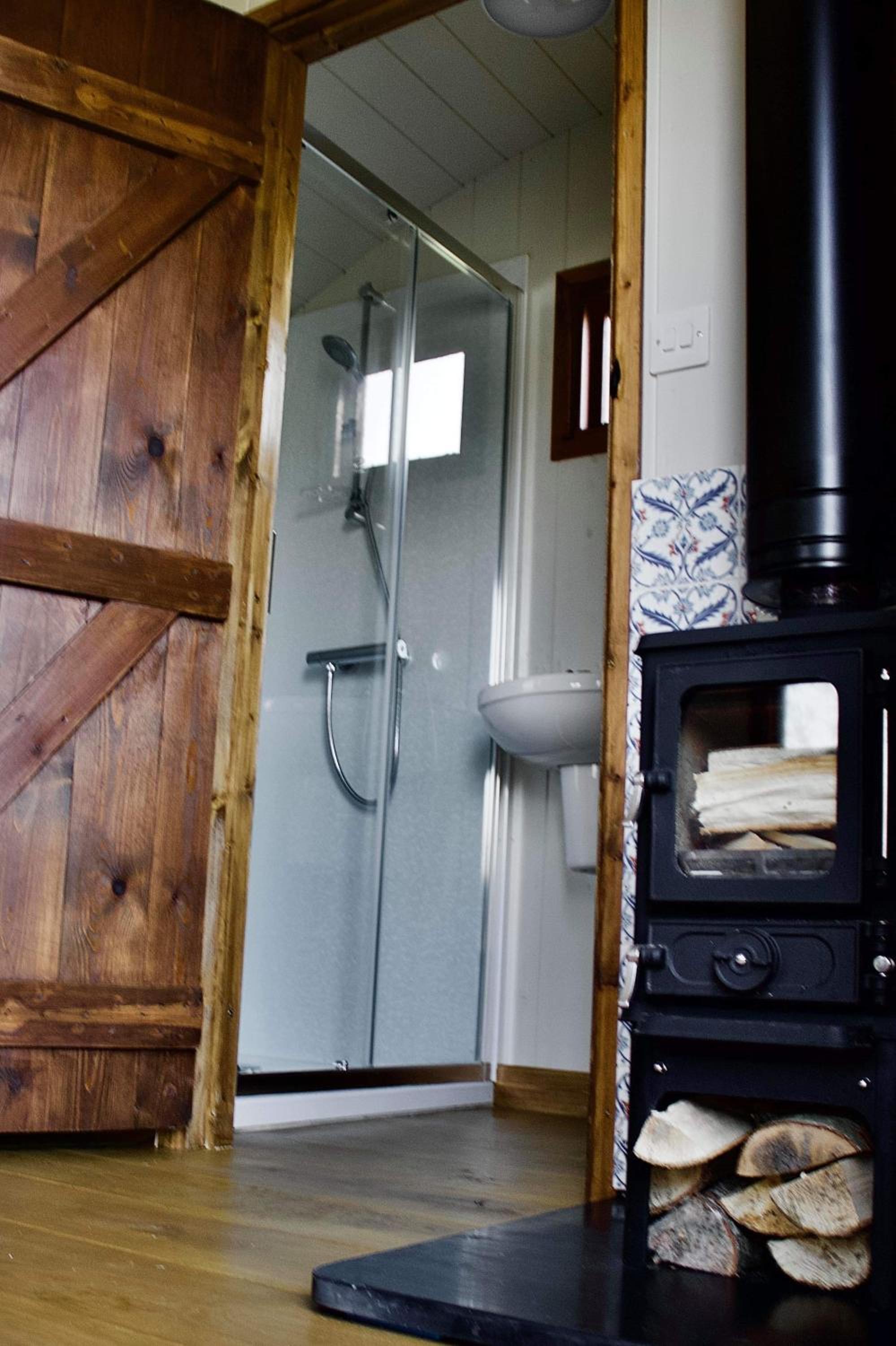 Double Room with Private Bathroom photo 3