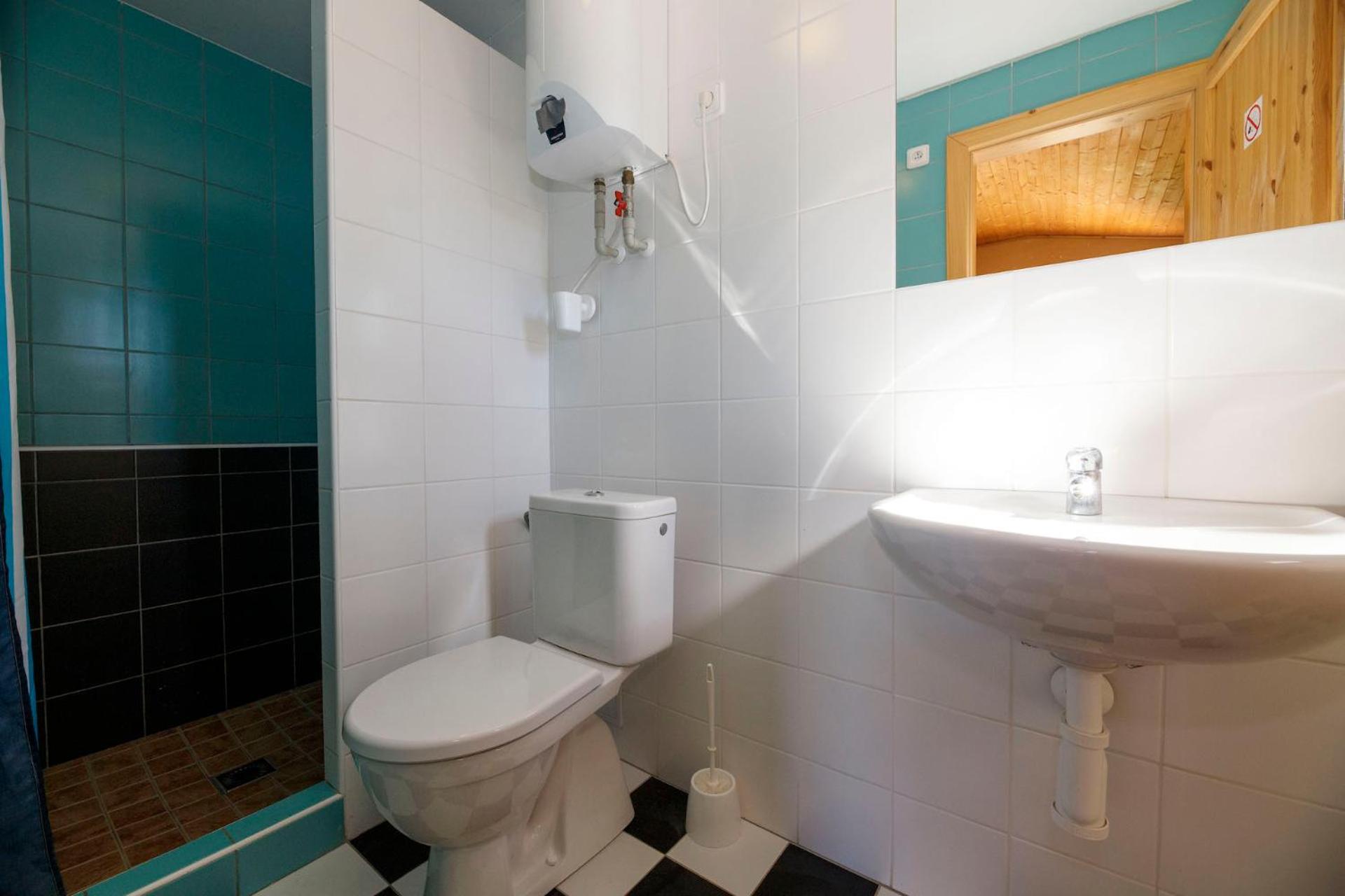 Double Room with Private Bathroom - Photo 11