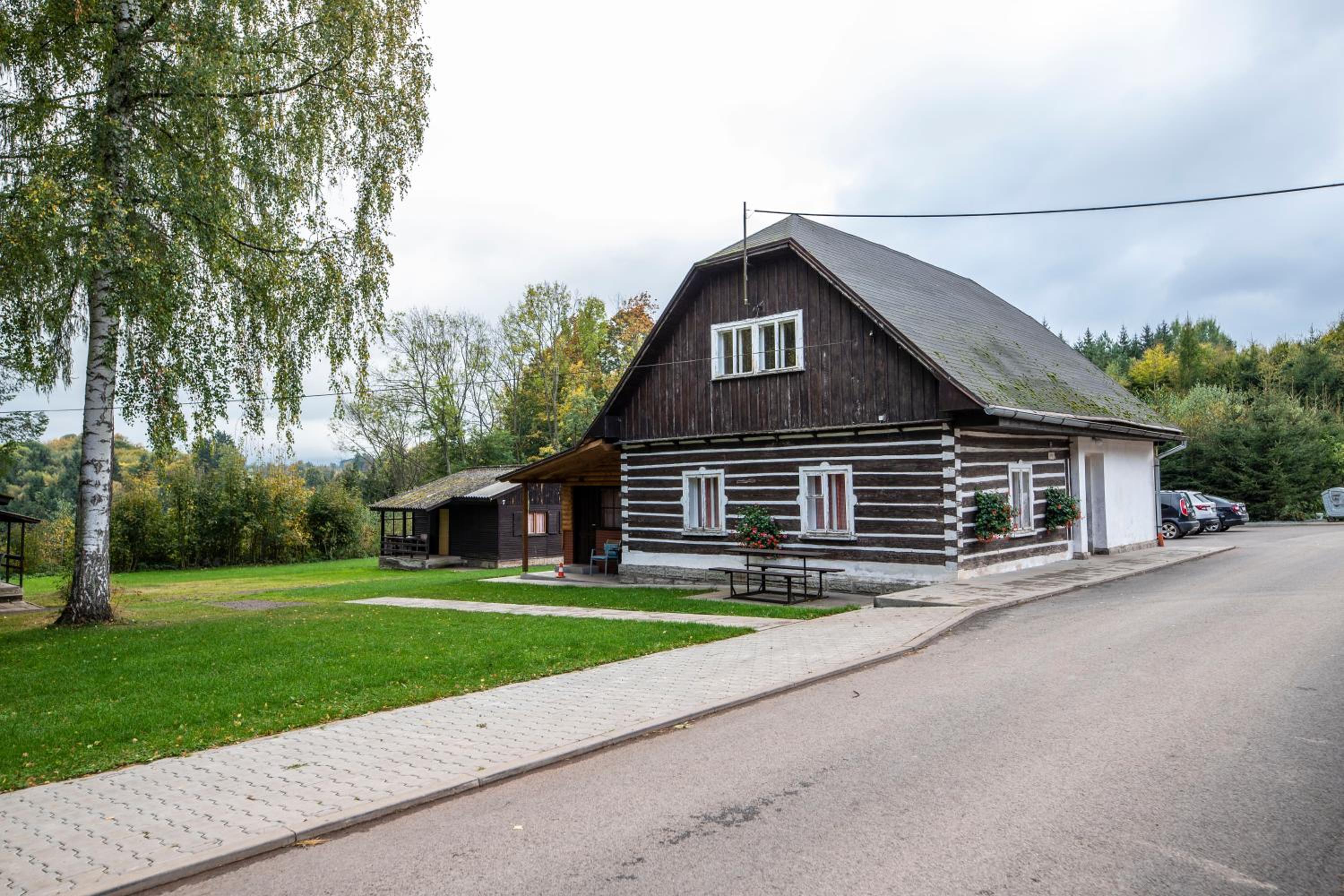 Family Bungalow - Photo 2