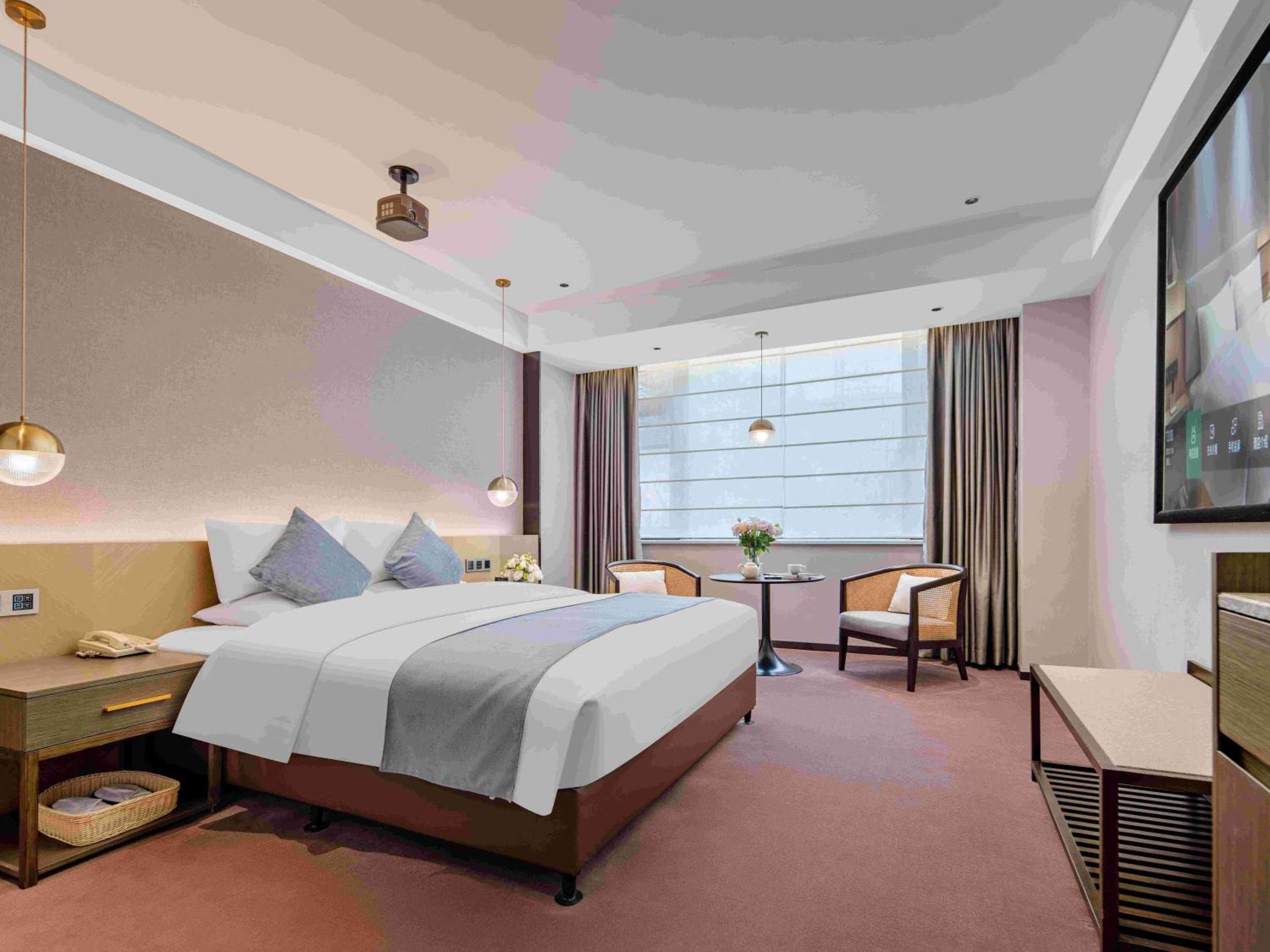 Executive Queen Room