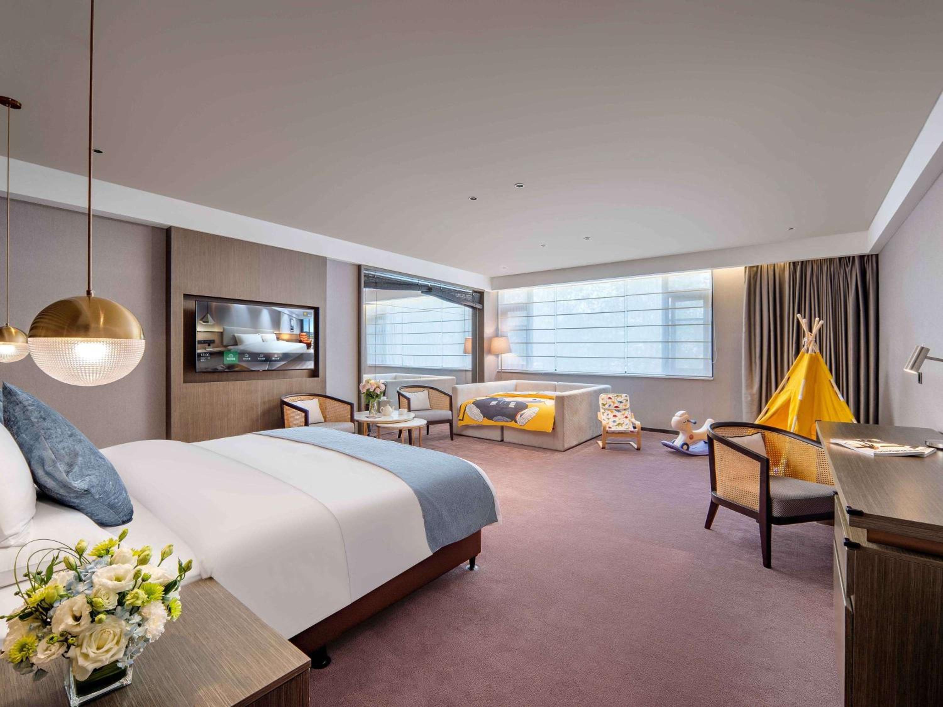 Deluxe Family Suite