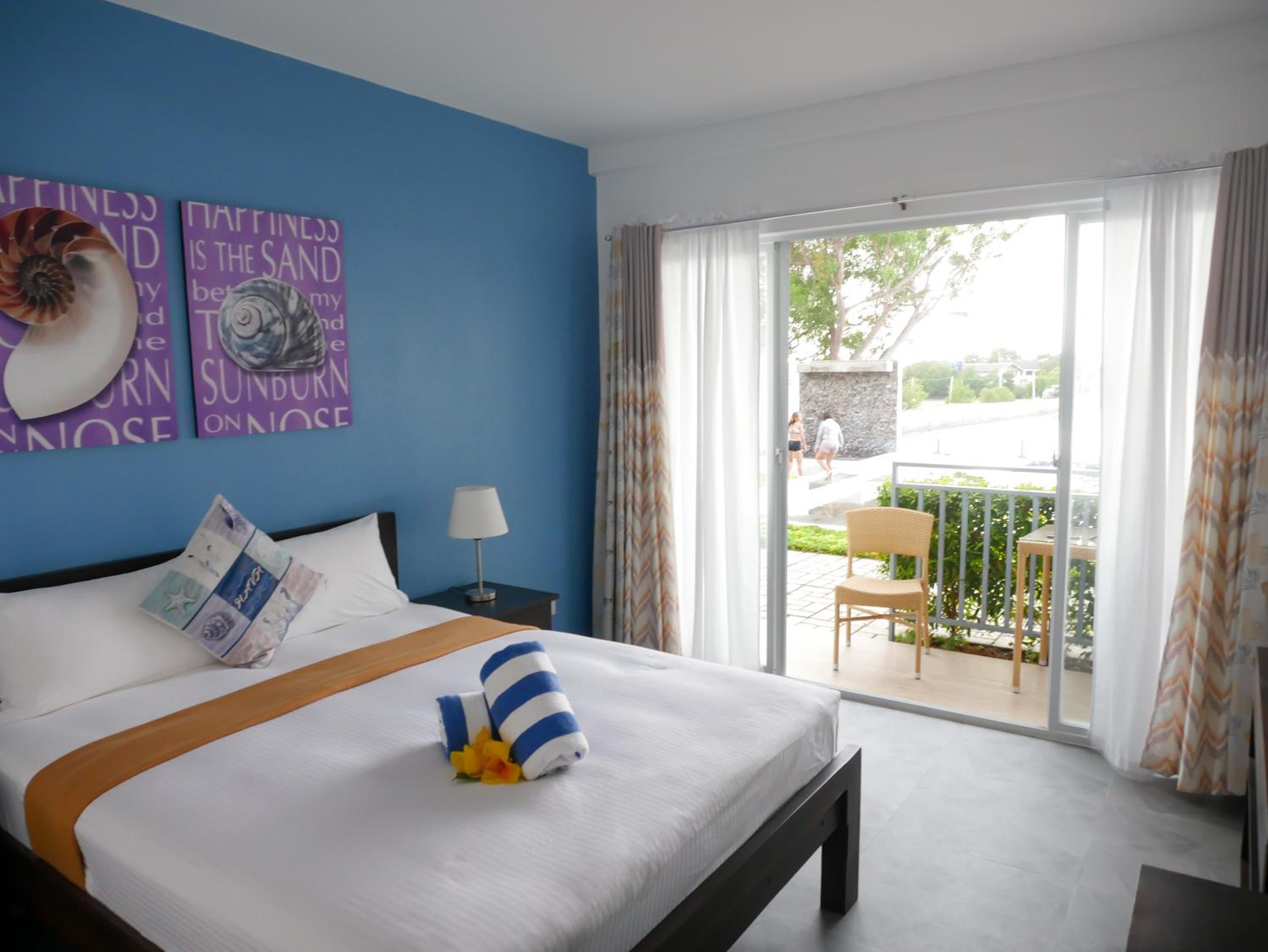 Deluxe Double or Twin Room with Pool View photo 3