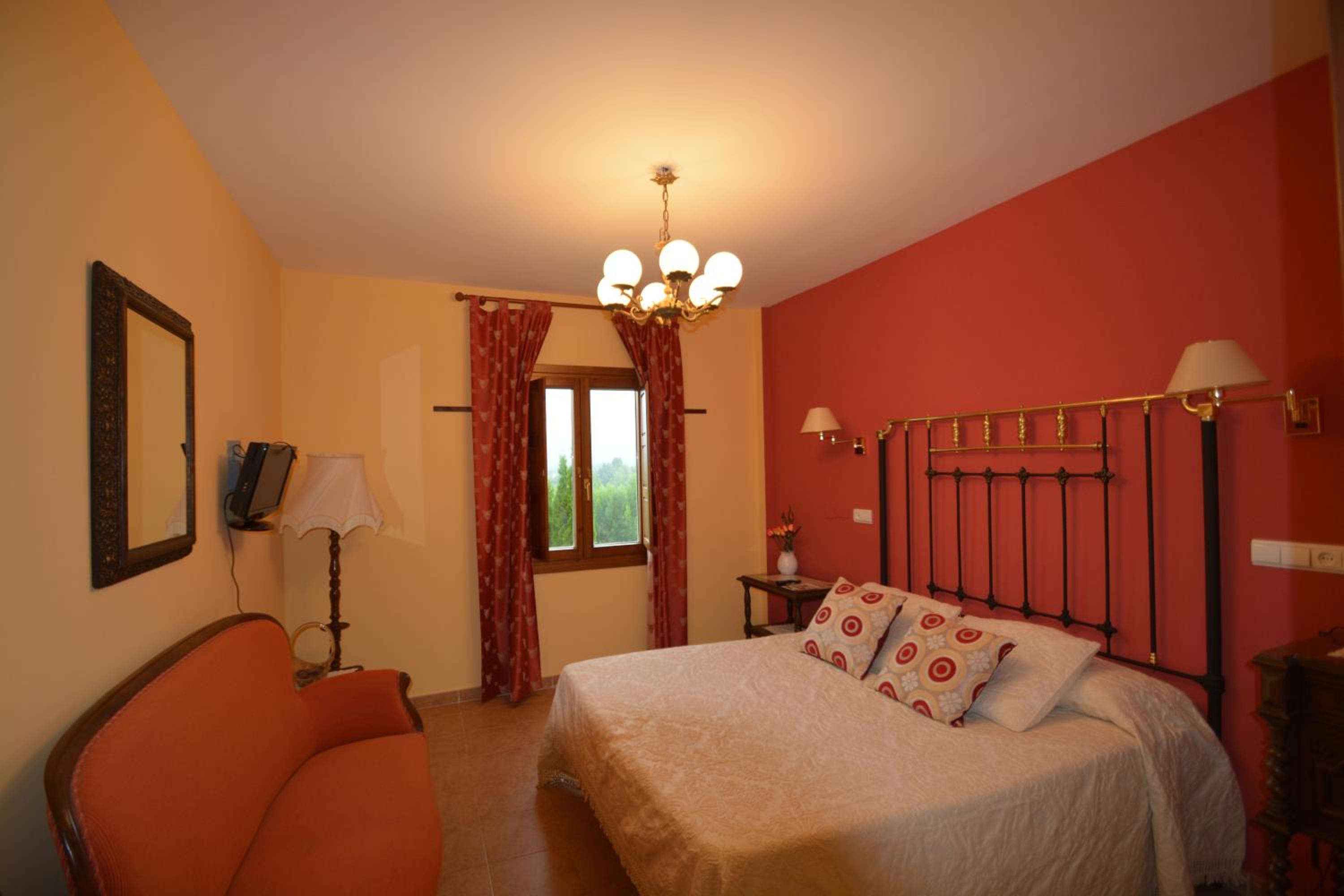 Double Room with Mountain View - Photo 4