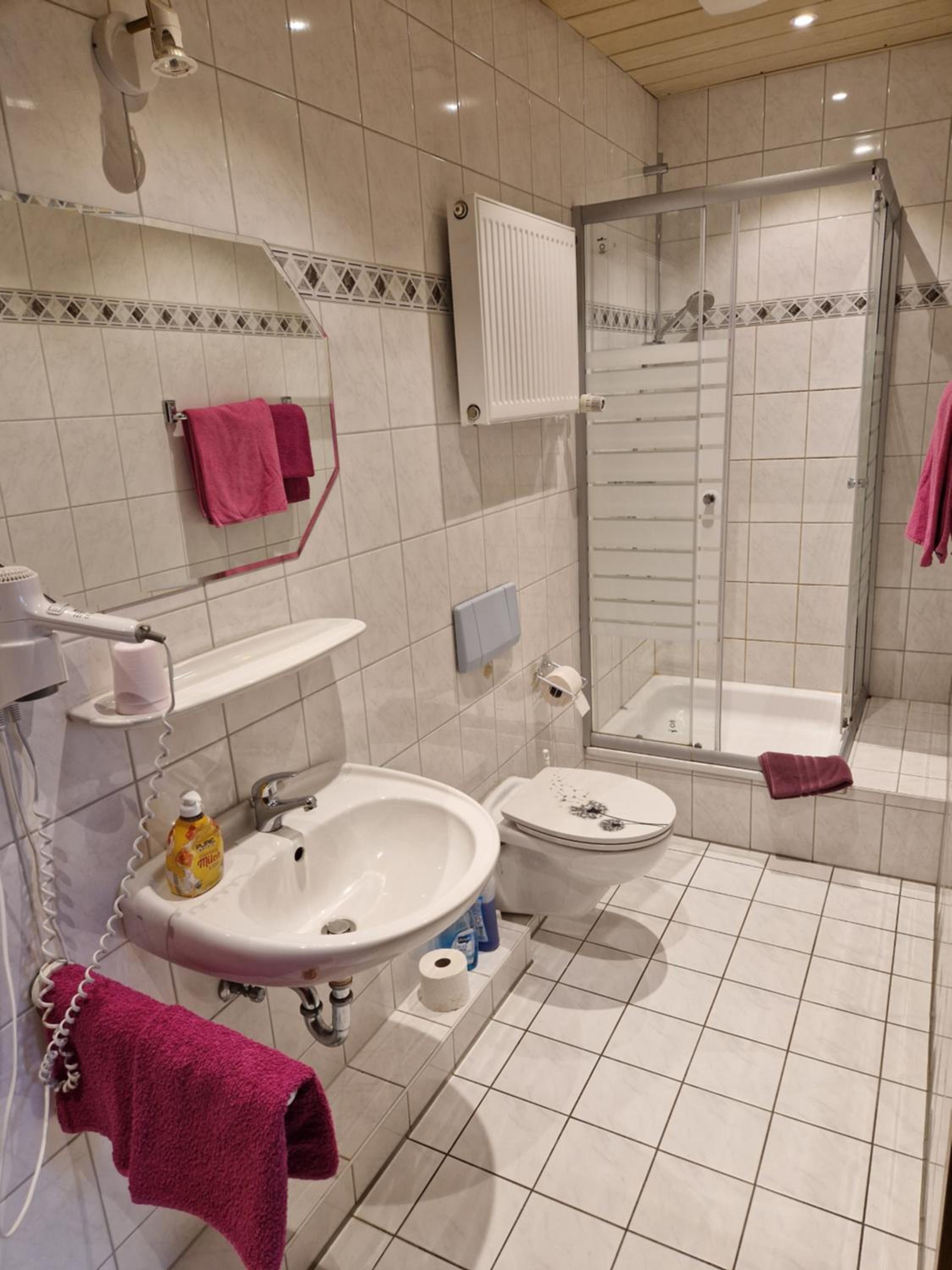 Double Room with Private Bathroom photo 2