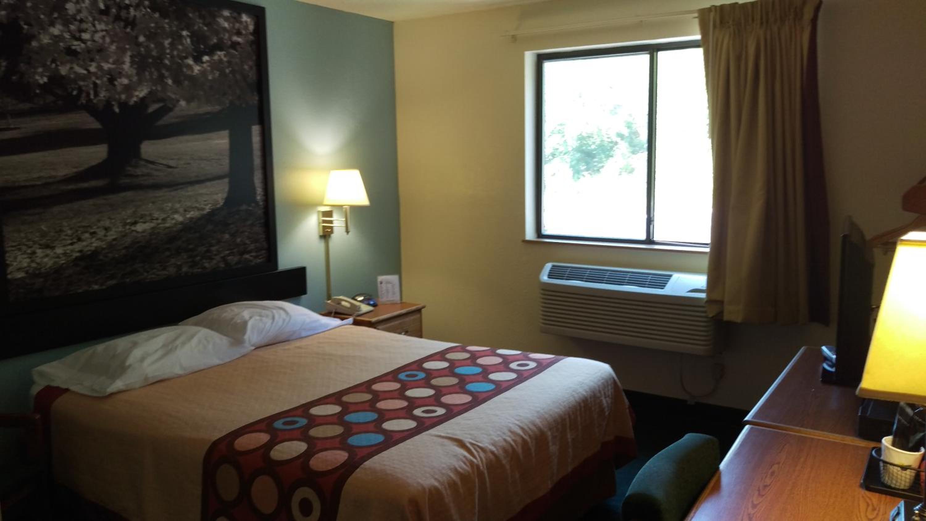 Queen Room - Disability Access/Non-Smoking - Photo 1