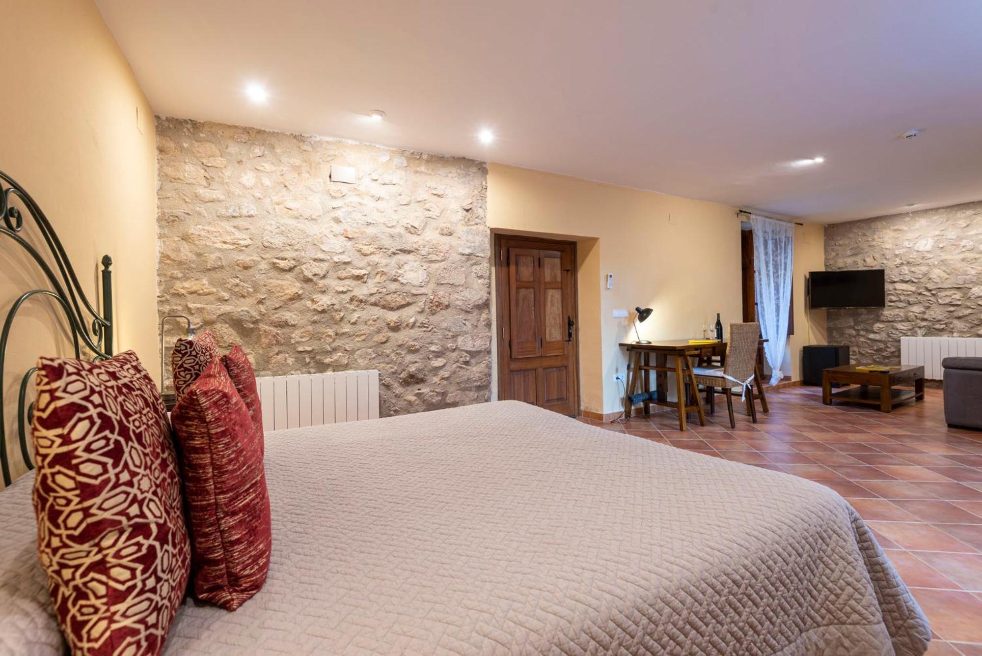Double Room with Spa Bath photo 2