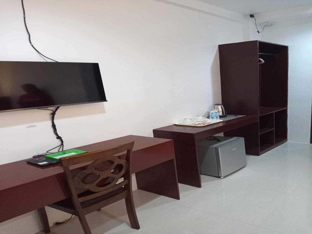Double Room with Private Bathroom - Photo 6